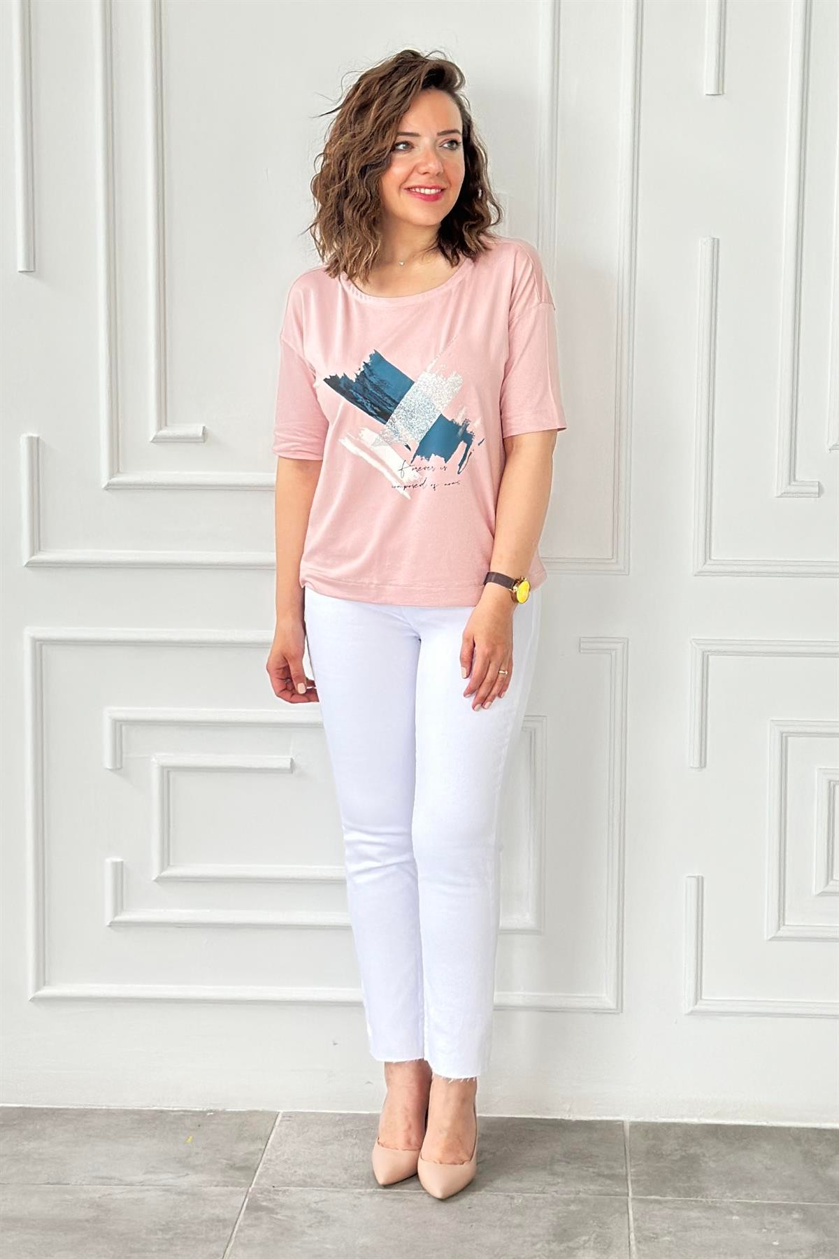 Önü Yazı Ve Sim Detaylı T-Shirt