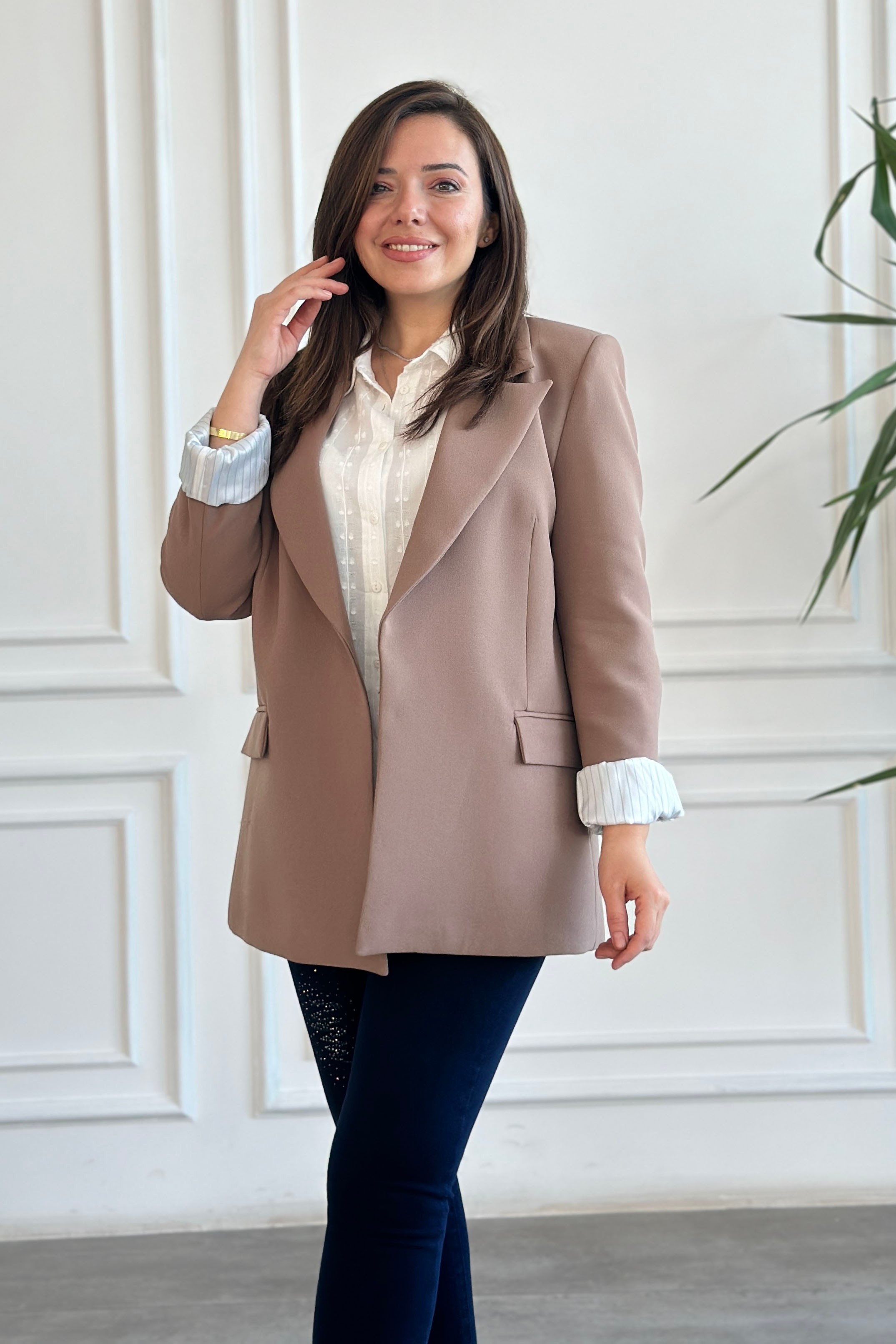 Kolu Katlamalı Blazer Ceket