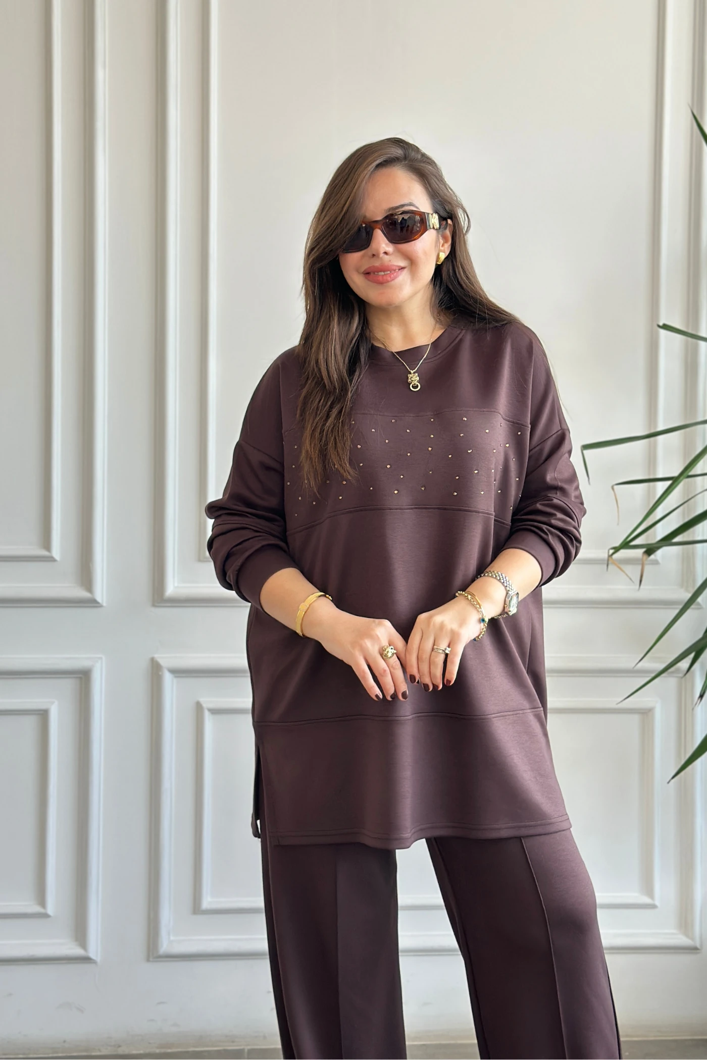 Önü Taş Detaylı Takım - KAHVERENGI