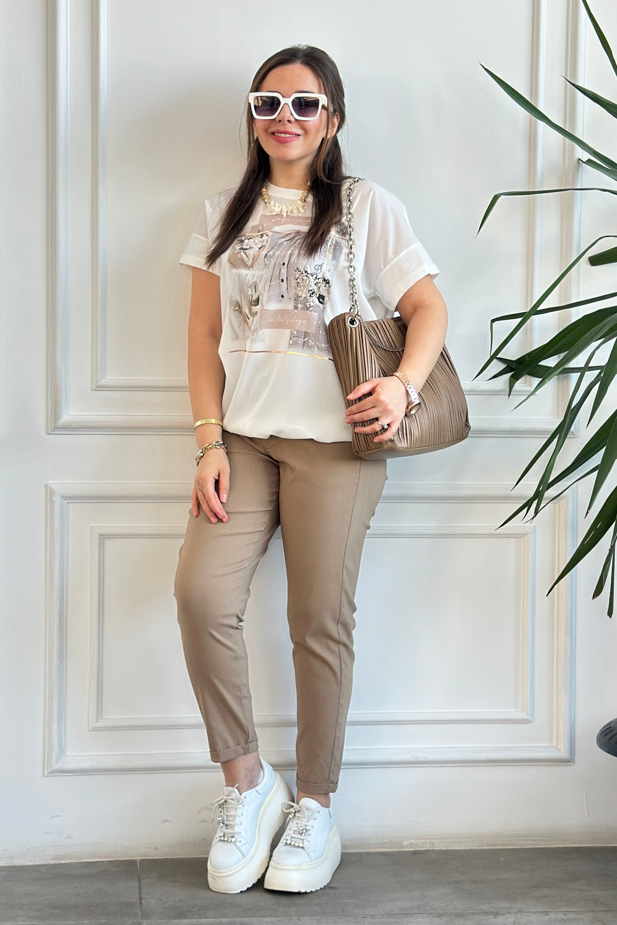 Beli Bağlama Detaylı Önü Baskılı T-Shirt