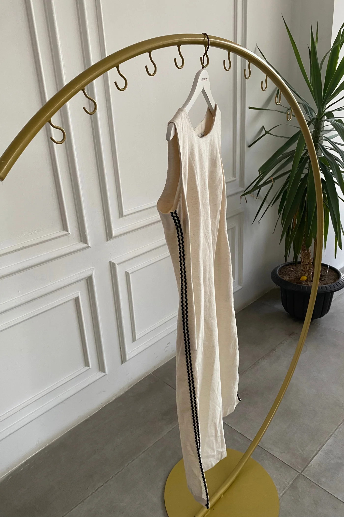 Şerit Detaylı Keten Elbise