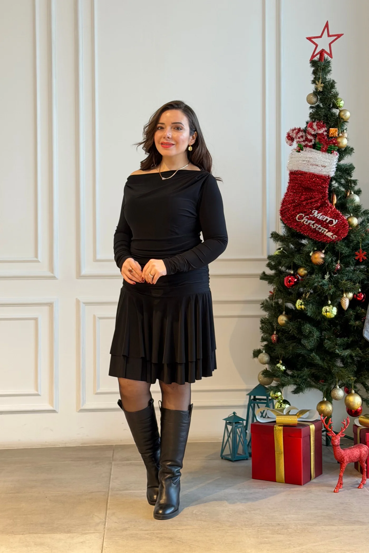 Drape Detaylı Eteği Katlı Elbise