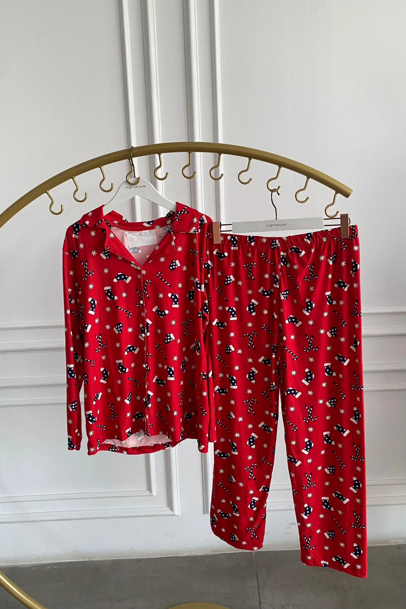 Çorap Ve Şeker Desenli Pijama Takımı