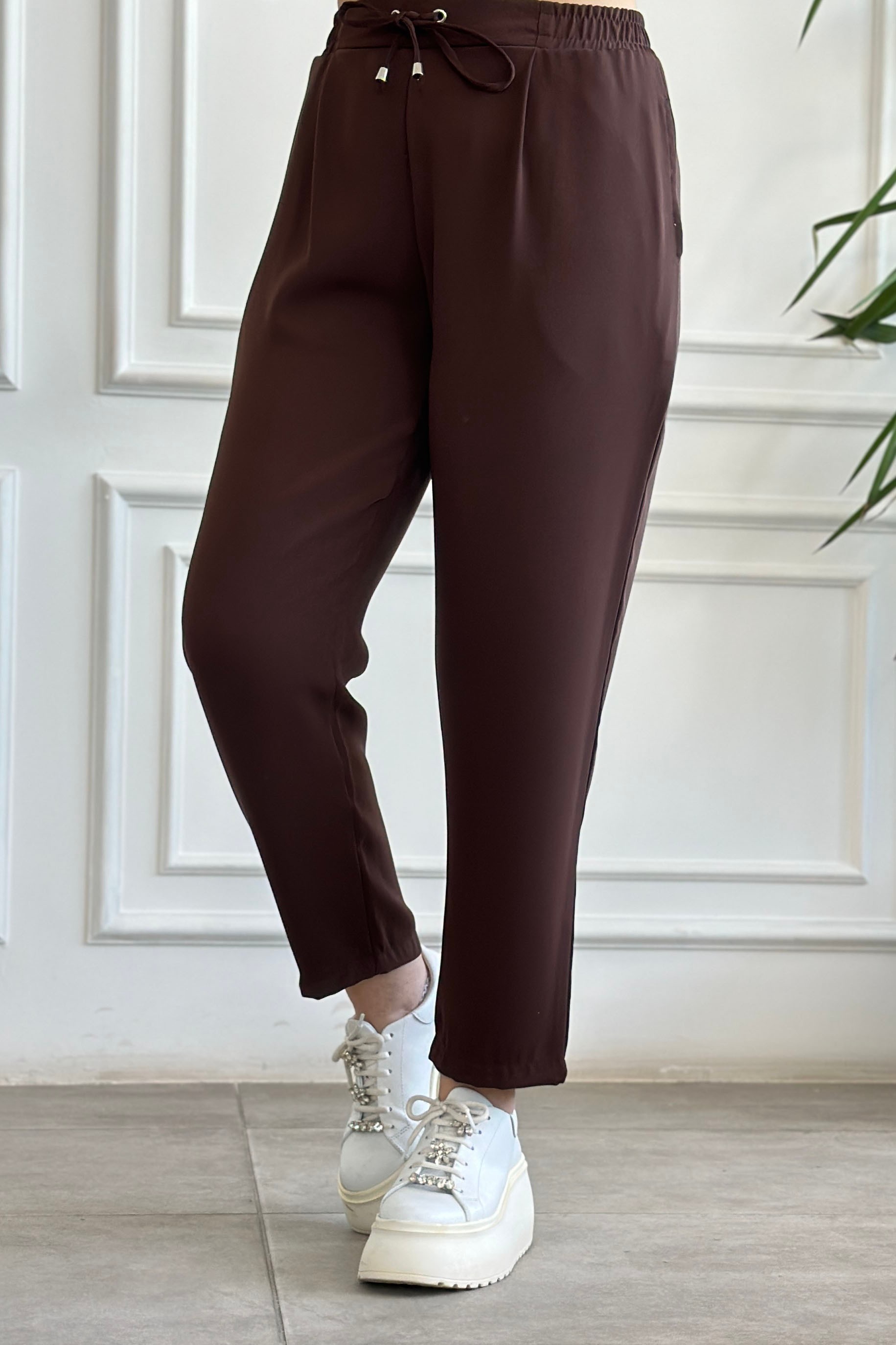 Beli Lastikli Havuç Paça Pantolon - KAHVERENGI