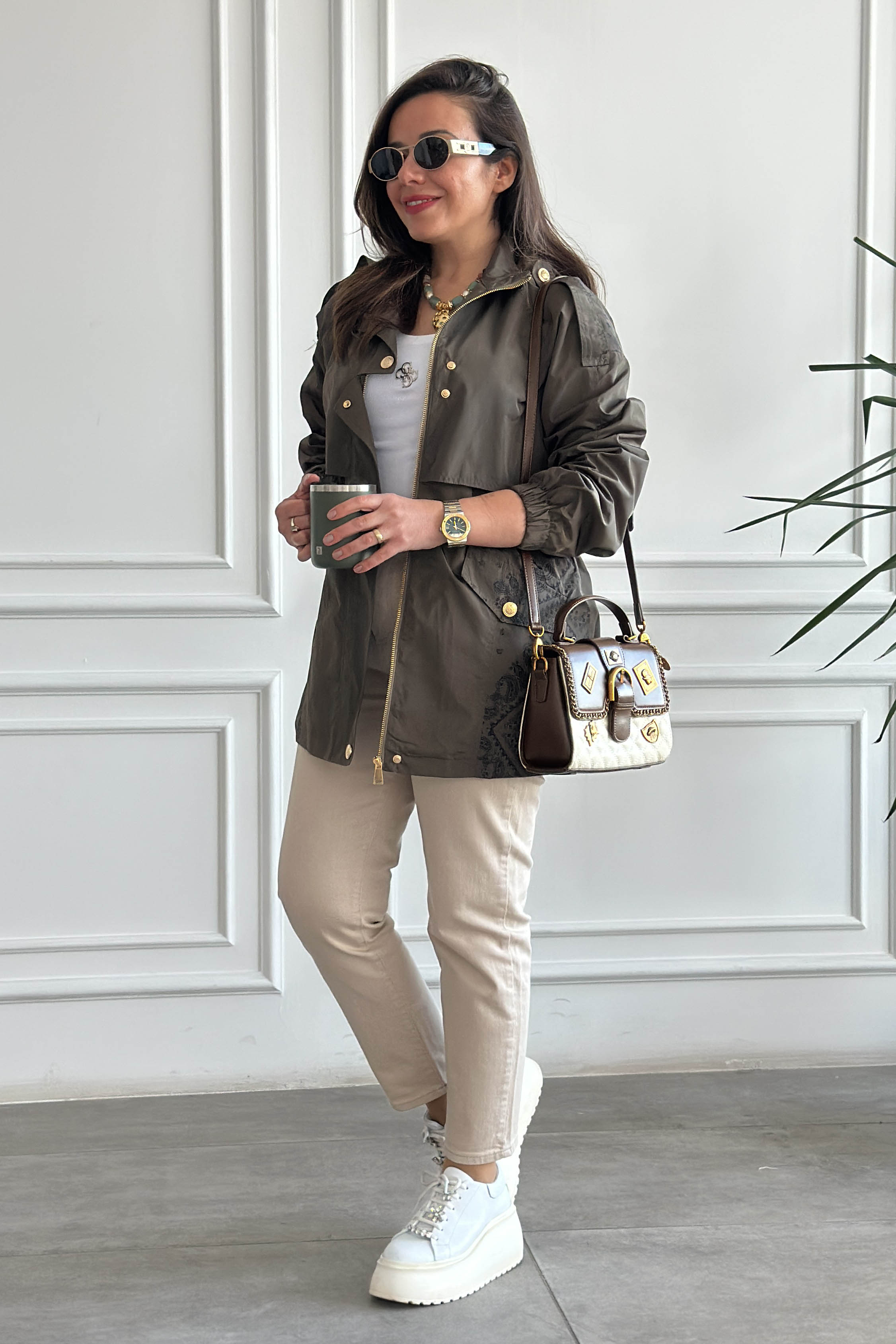 Omzu Ve Cepleri Desenli Trençkot