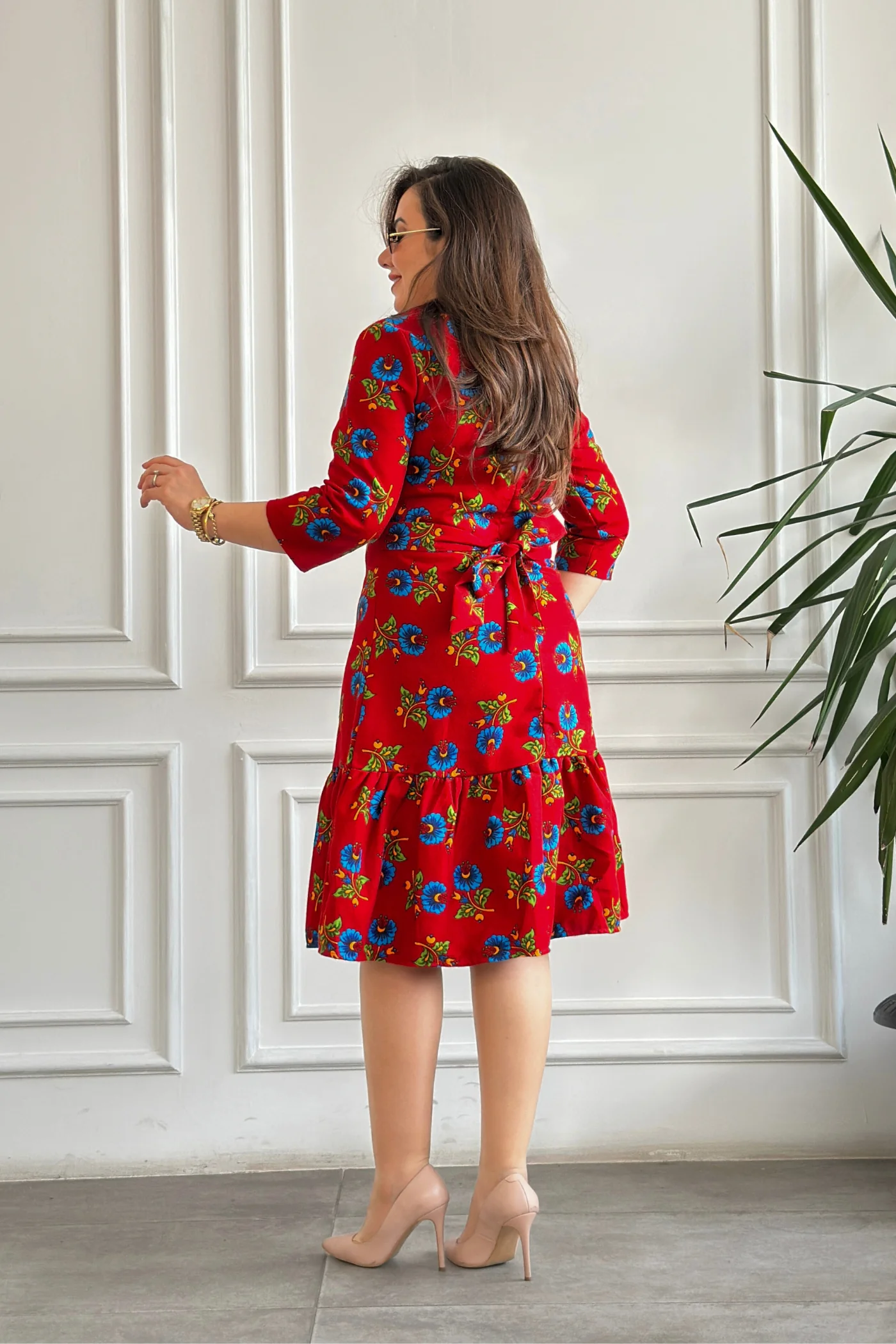 Etek Ucu Fırfırlı Kare Yaka Pazen Elbise - KIRMIZI