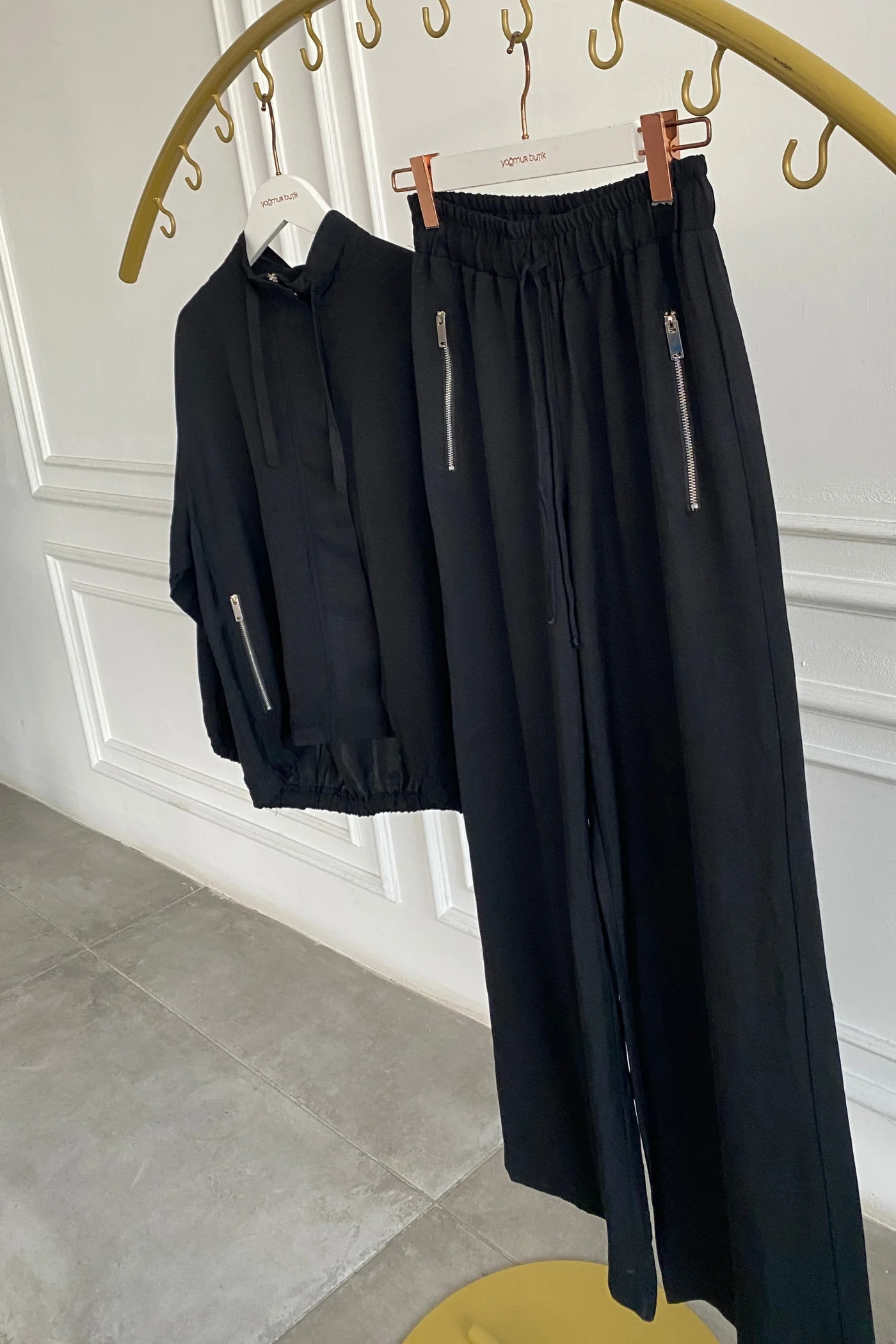 Cepleri Fermuar Detaylı Takım