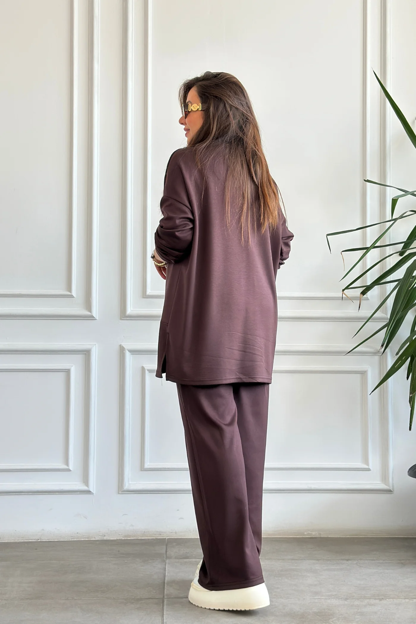 Önü Taş Detaylı Takım - KAHVERENGI