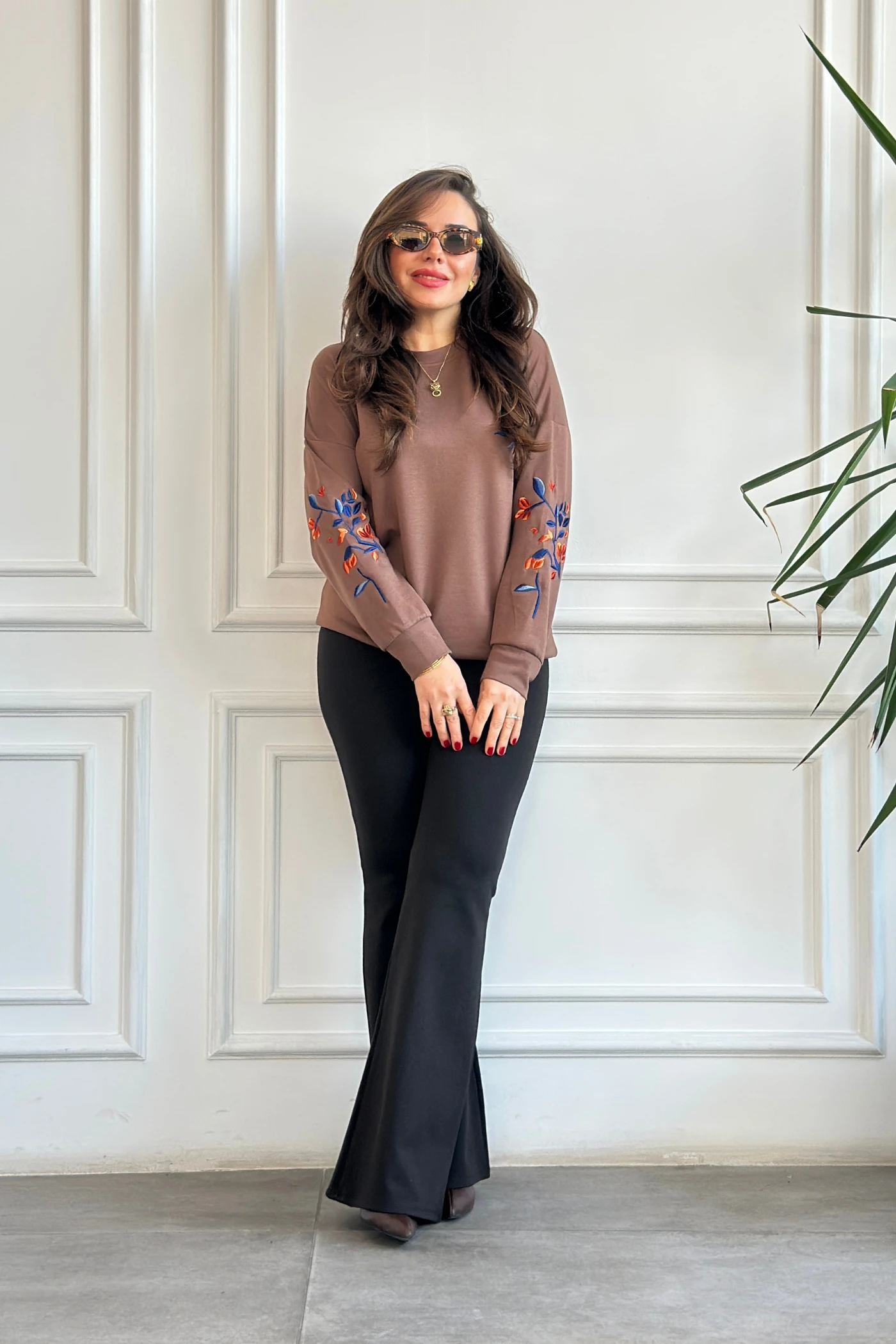 Önü Ve Kolları Nakış İşlemeli Sweat  - CAMEL