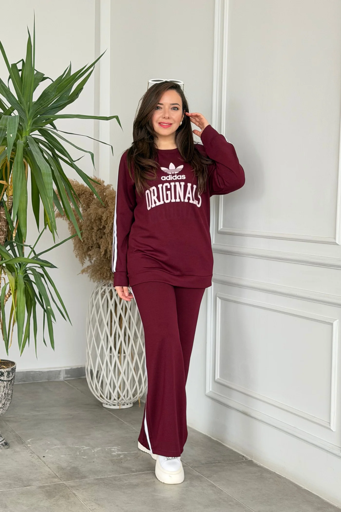 Önü Yazı Baskılı Kolları Şerit Detaylı Eşofman Takımı - BORDO