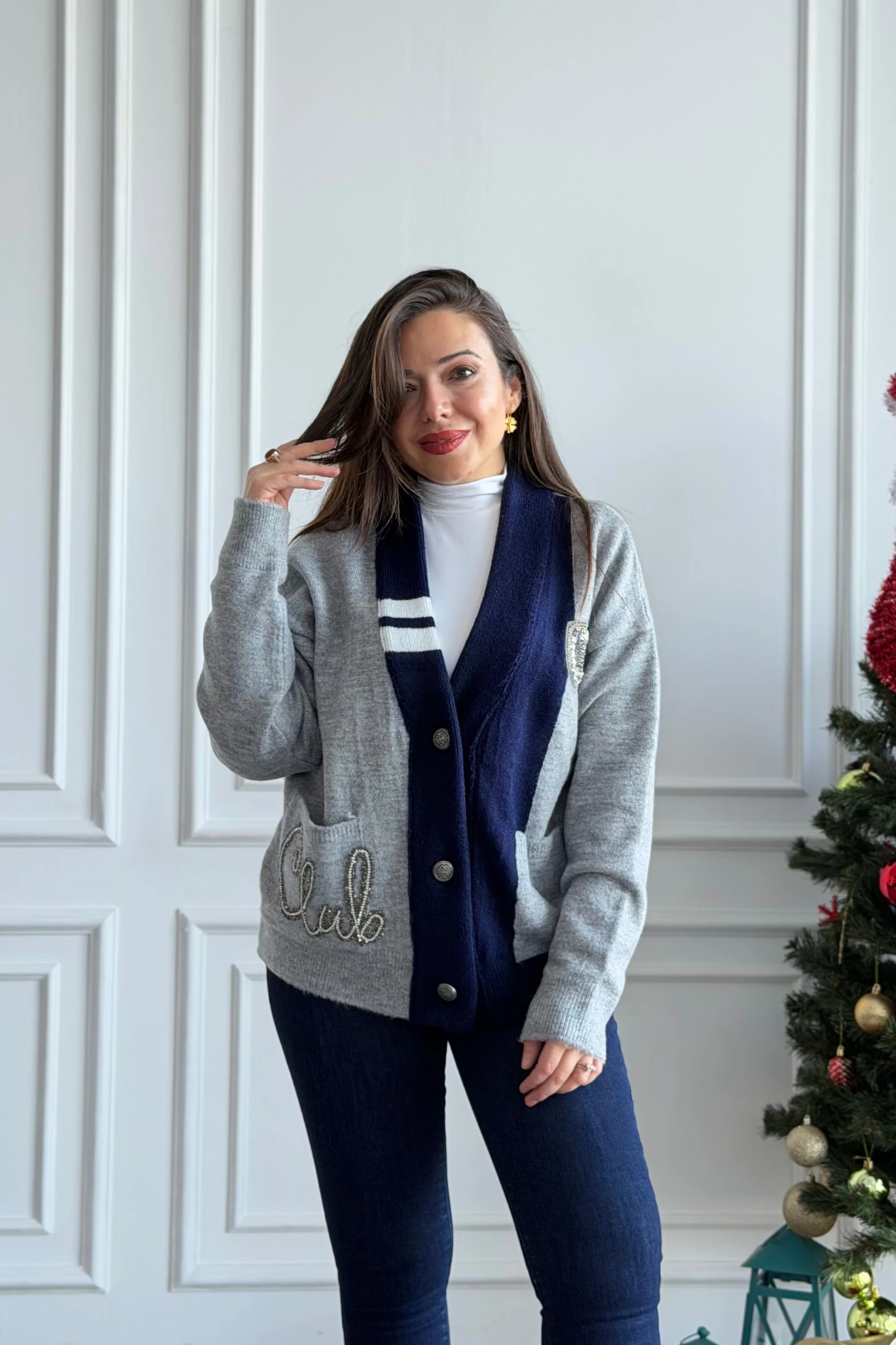 Arma Taş Ve Boncuk İşlemeli V Yaka Hırka 