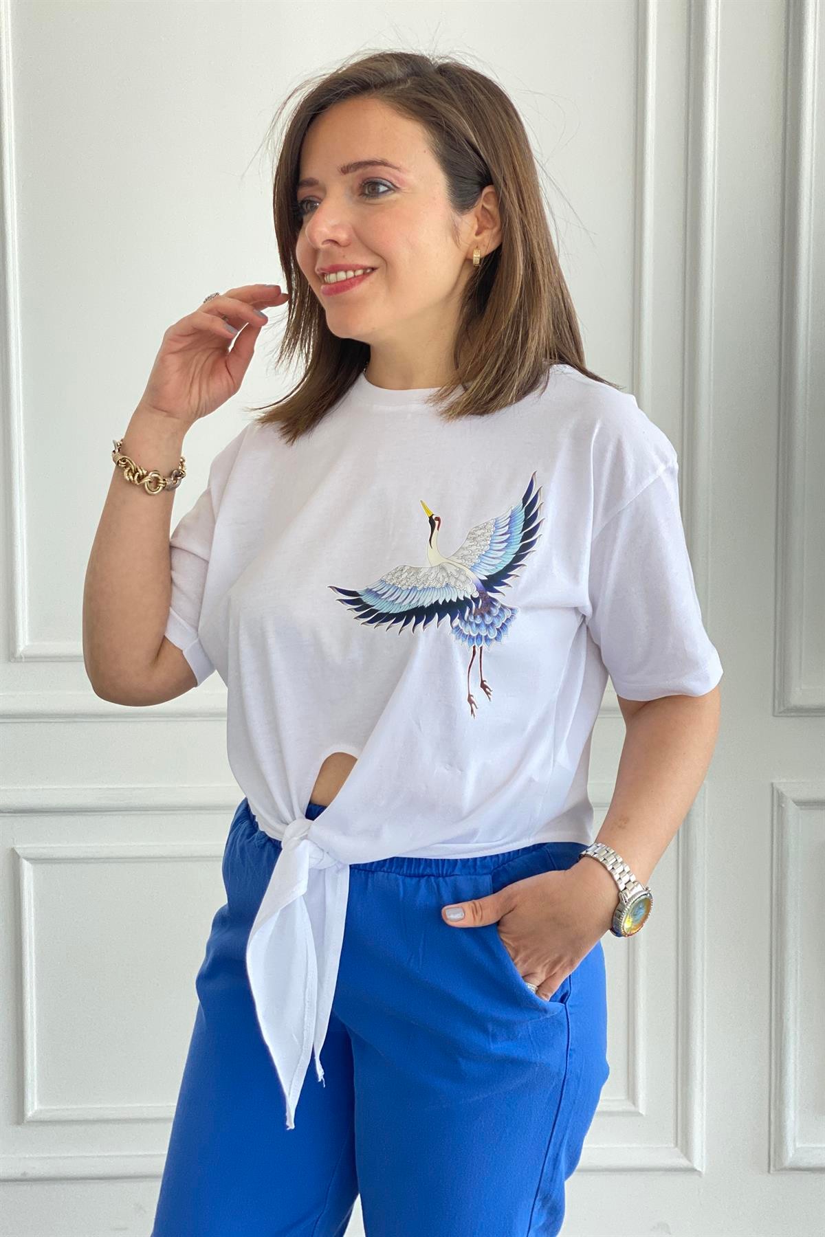 Önden Bağlamalı Leylek Baskılı T-Shirt