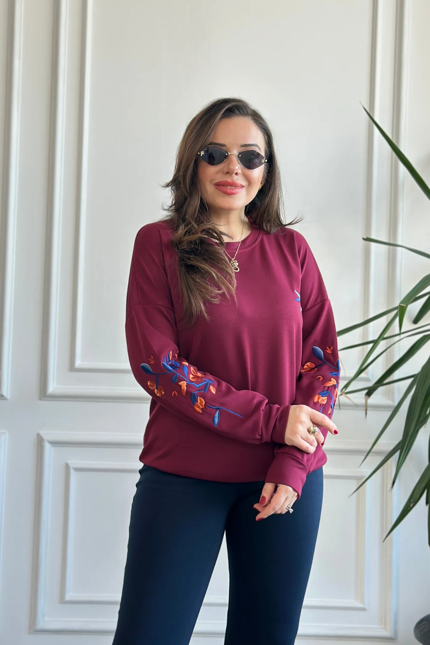 Önü Ve Kolları Nakış İşlemeli Sweat 