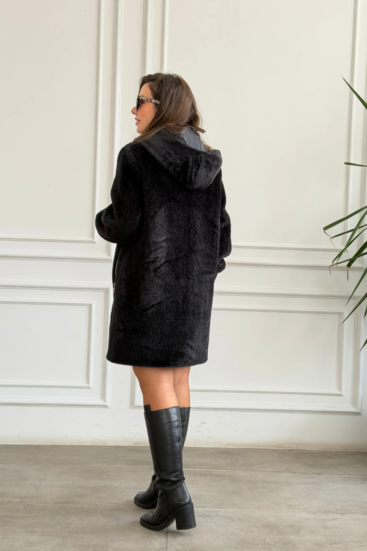 Önden Cep Fermuarlı Peluş Kaban