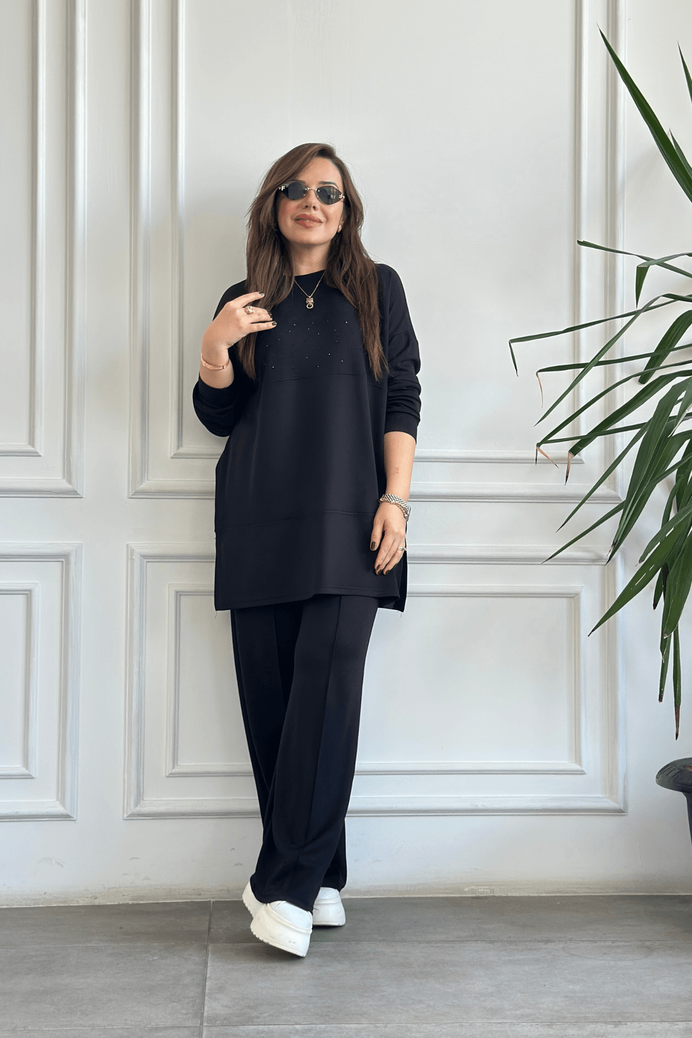 Önü Taş Detaylı Takım