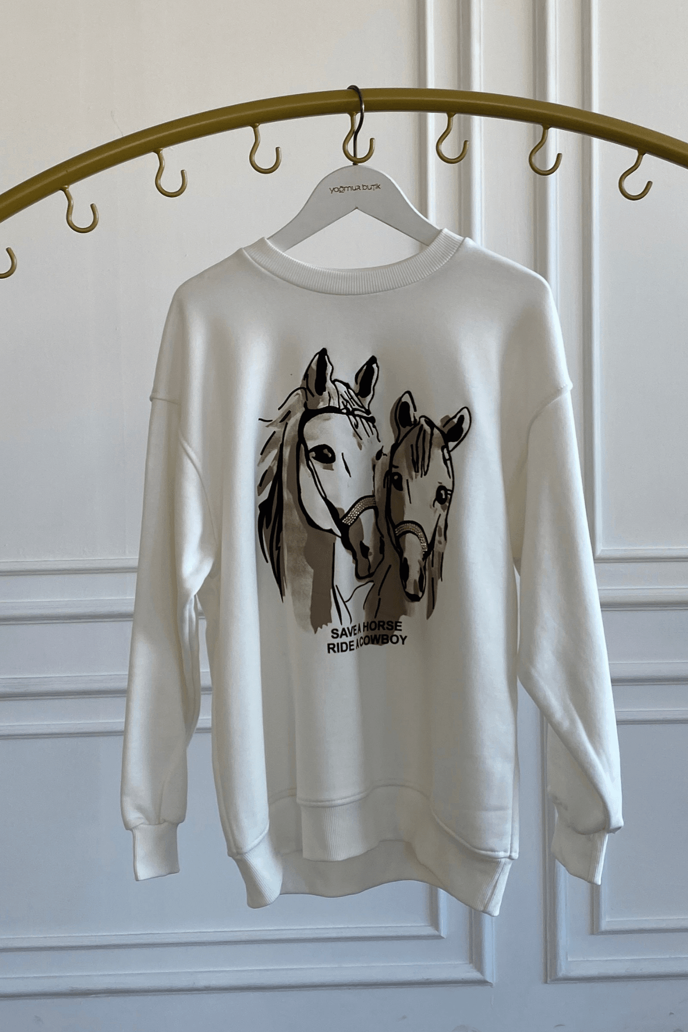 At Nakış İşlemeli Boncuk Detaylı Sweat