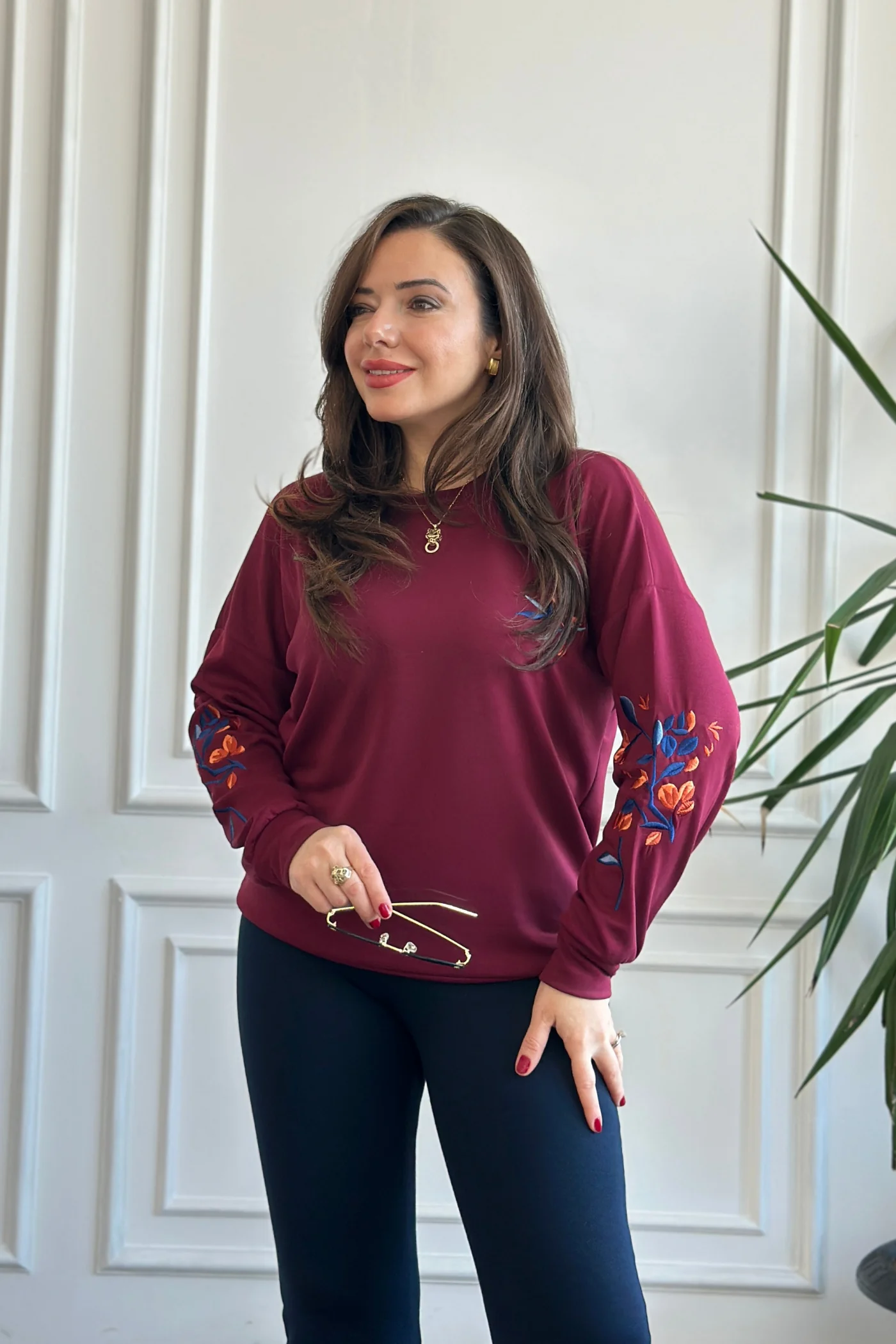 Önü Ve Kolları Nakış İşlemeli Sweat  - BORDO
