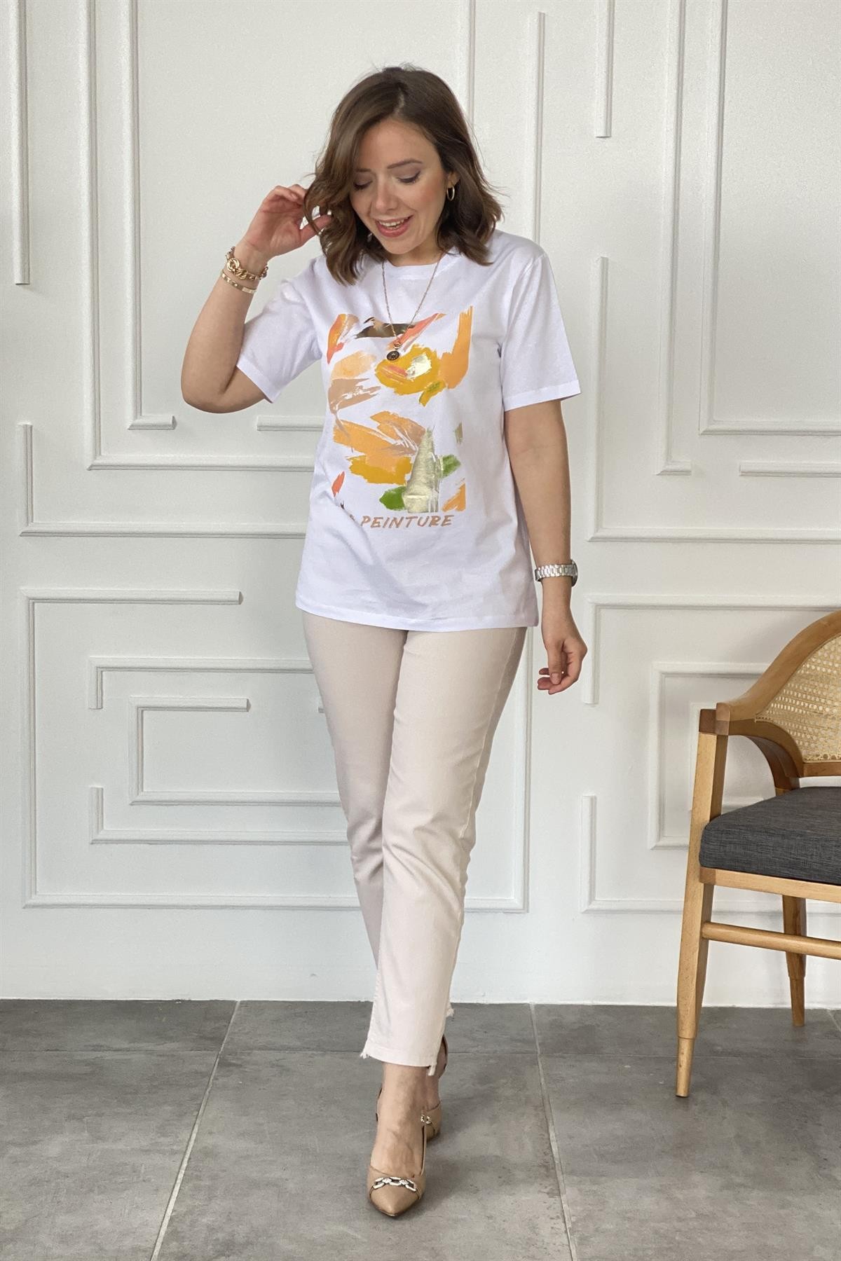 Yakası Biyeli Yelken Desenli T-Shirt