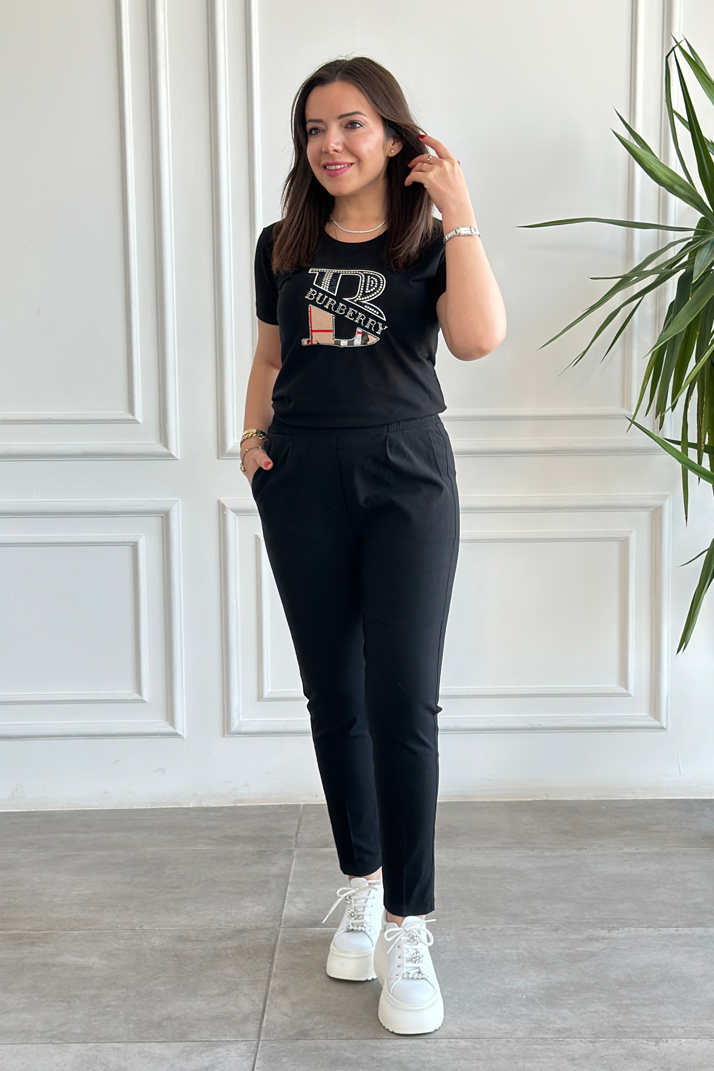 Bisiklet Yaka Yazı Ve Taş Detaylı T-Shirt