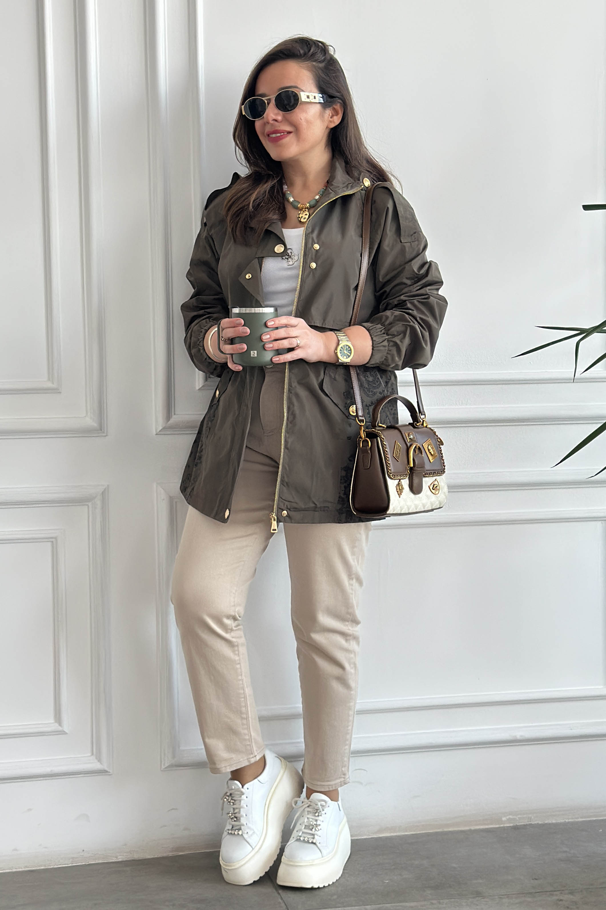 Omzu Ve Cepleri Desenli Trençkot