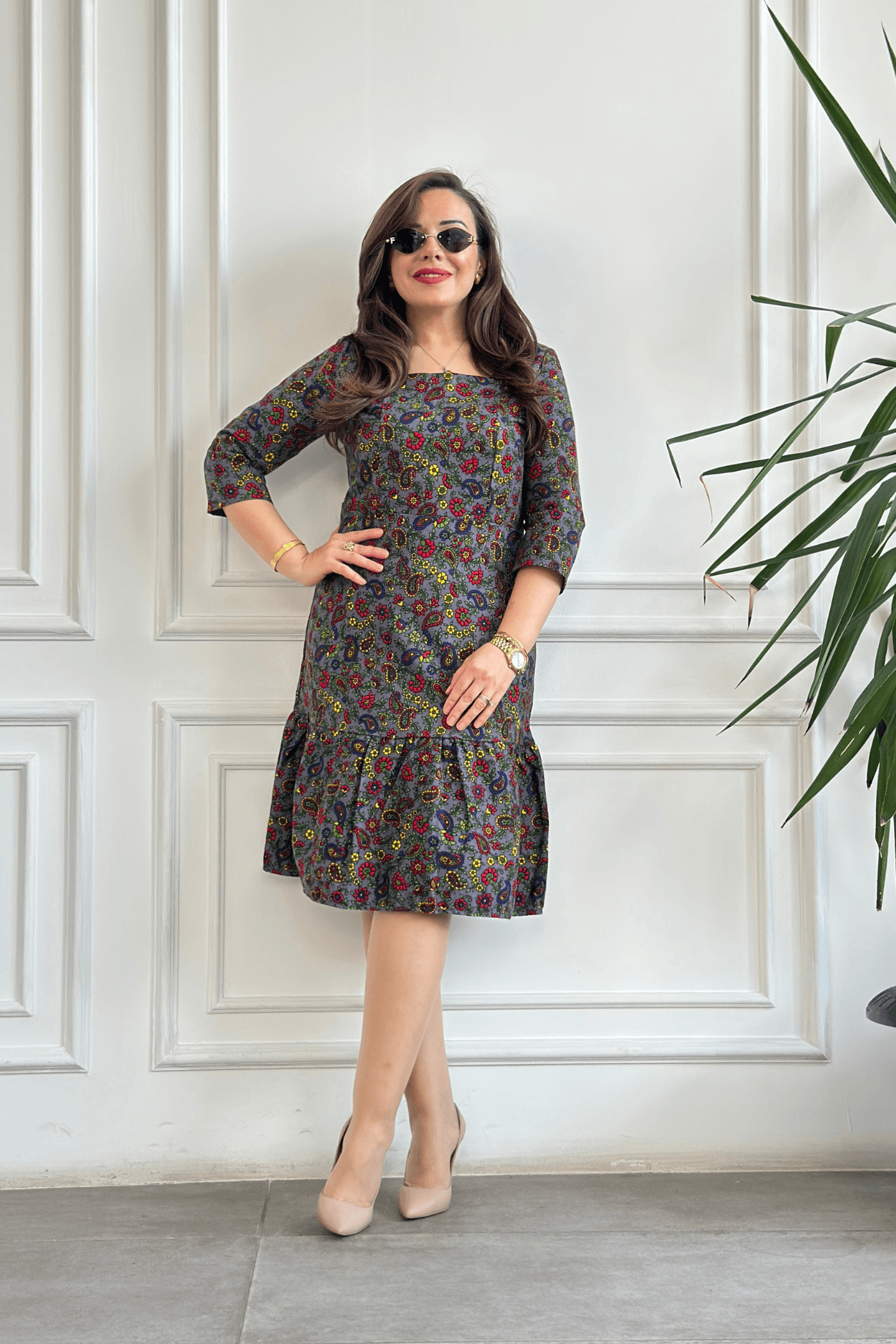 Etek Ucu Fırfırlı Kare Yaka Pazen Elbise - ANTRASIT