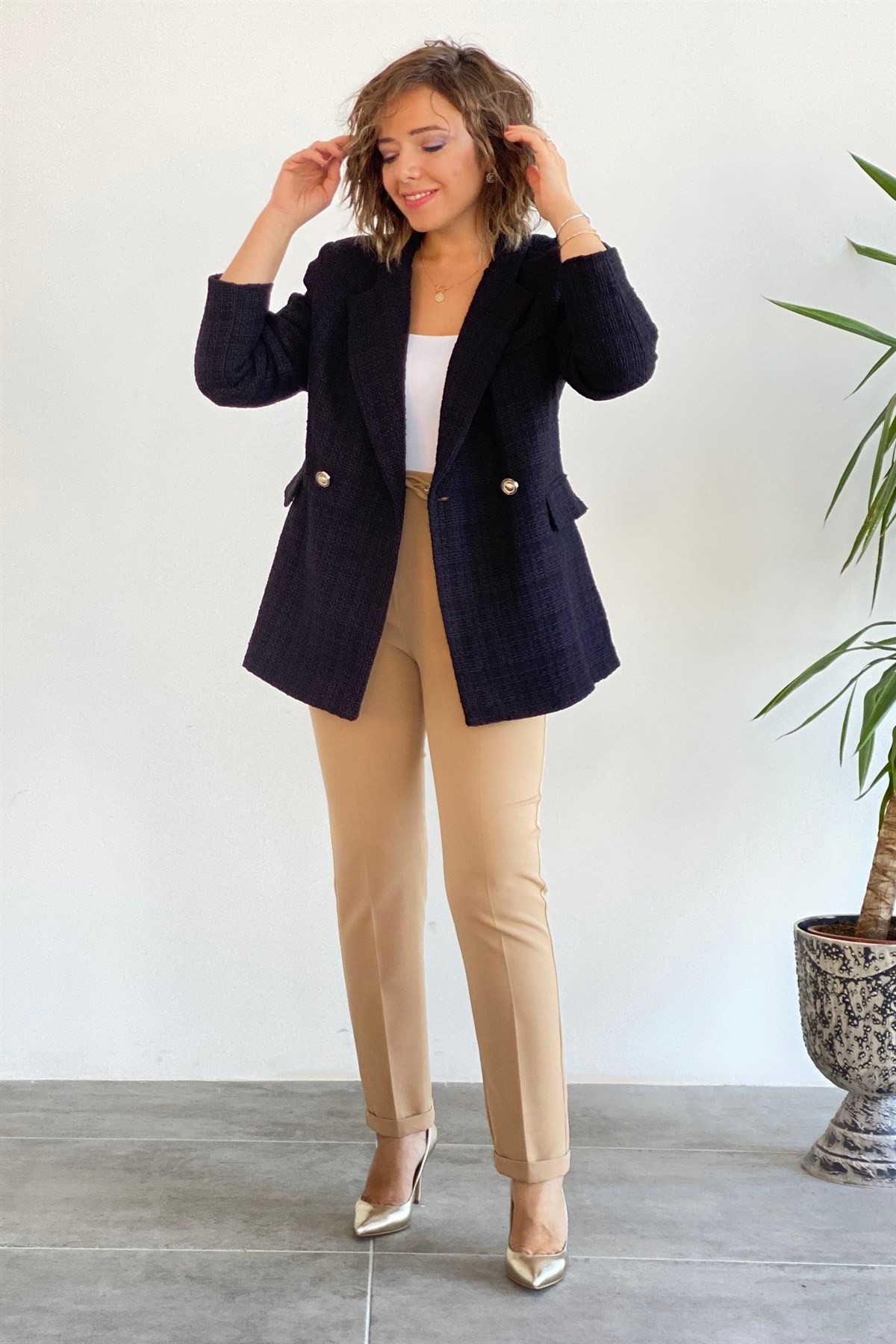 Jakarlı İki Düğmeli Blazer Ceket