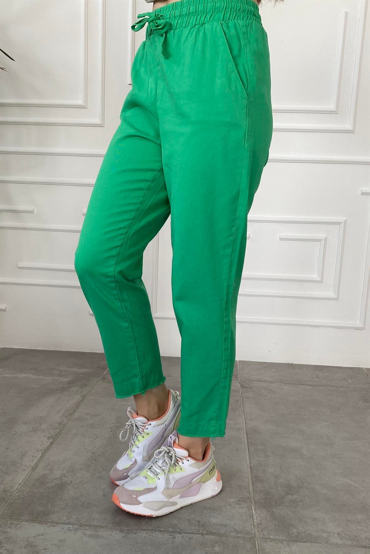 Paçası Püsküllü Beli Lastikli Gabardin Pantolon