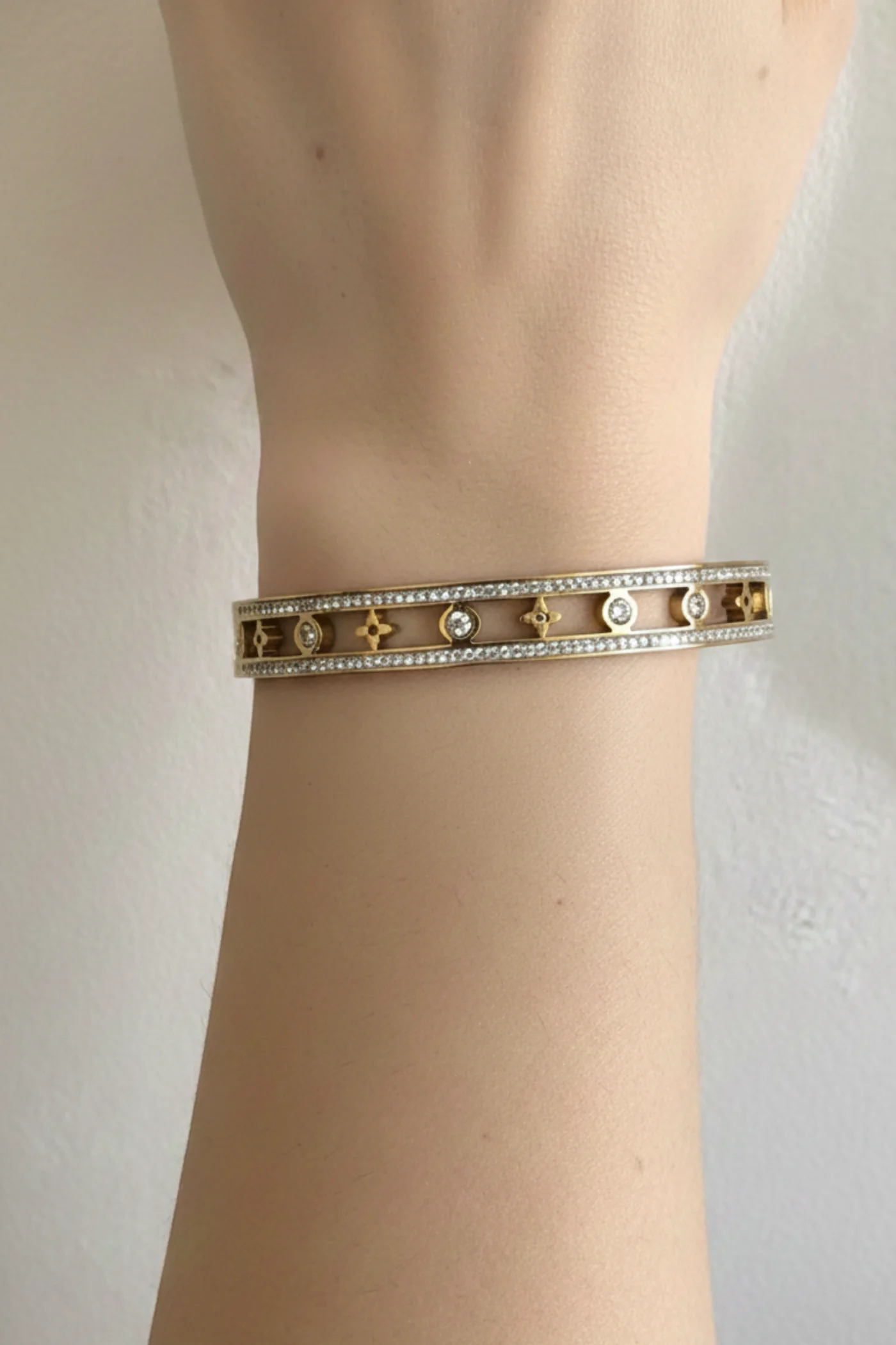 BLK01 Taşlı Çelik Bileklik - GOLD