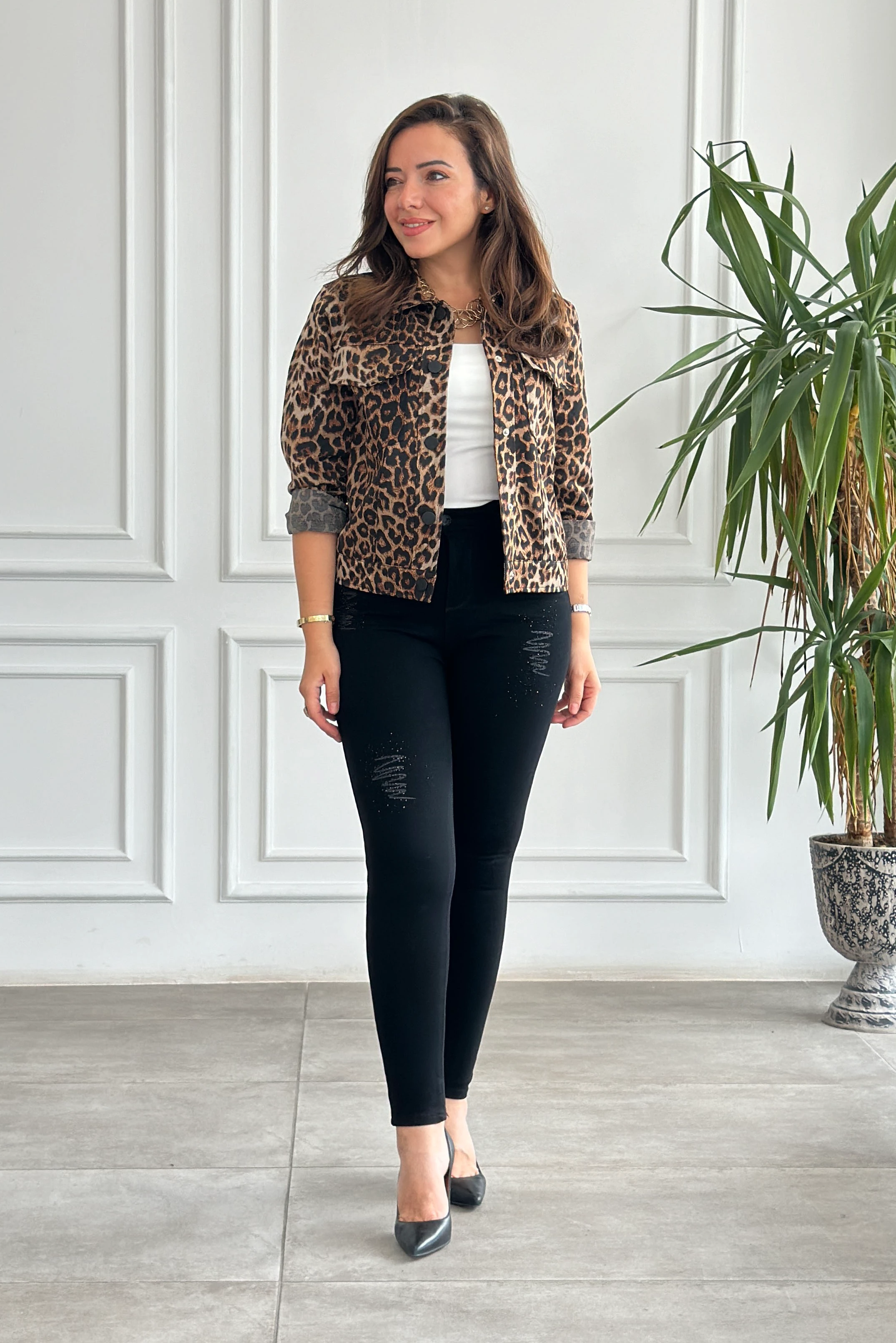 Leopar Desenli Çıt Çıt Düğmeli Kısa Ceket