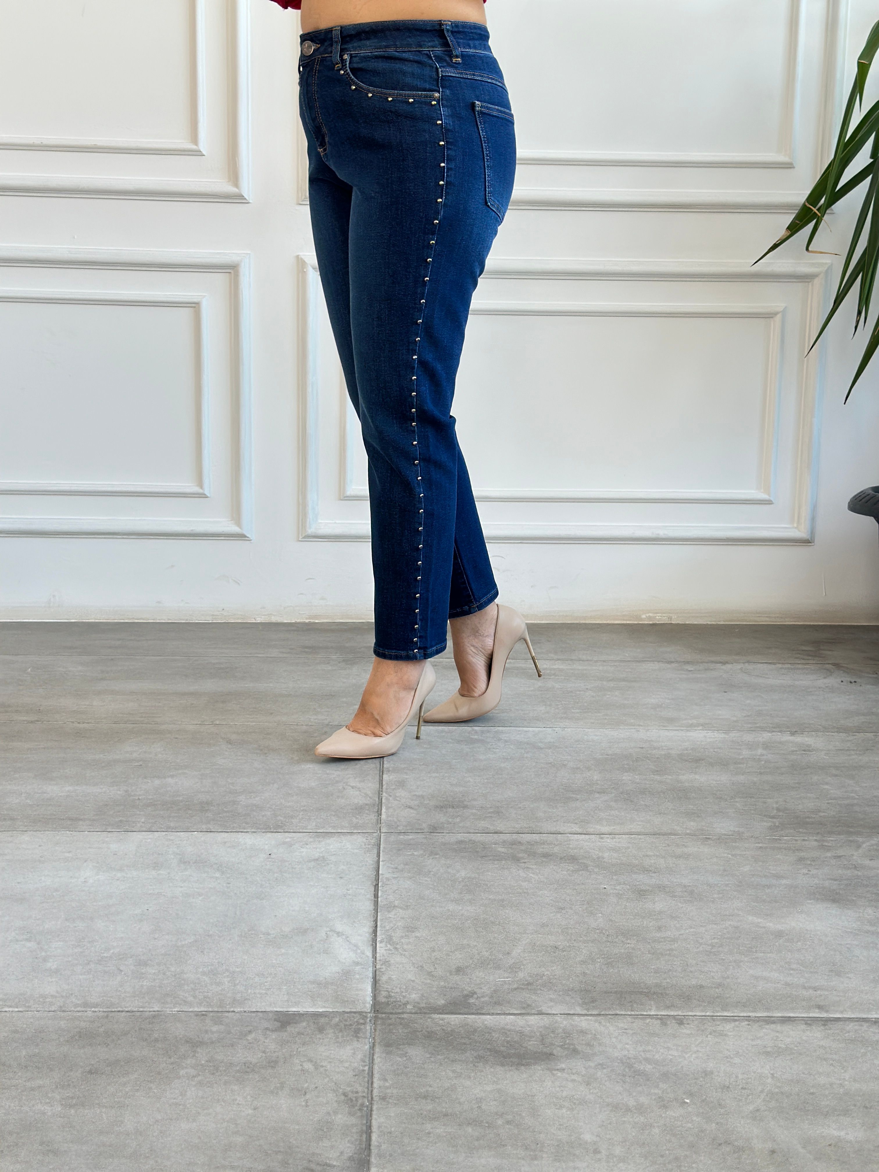 Cep Ve Yanları Drop Taş Detaylı Mom Jean