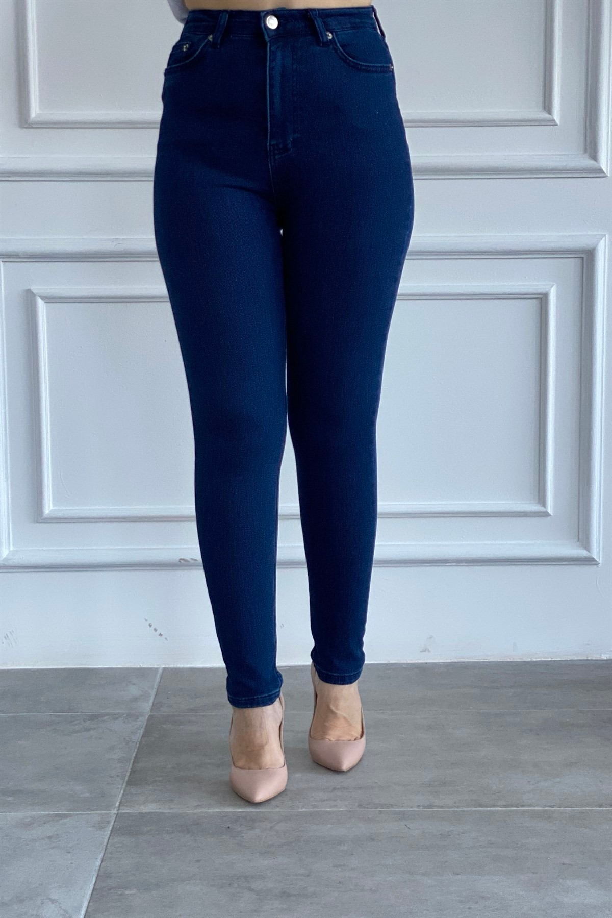 Dokuma Detaylı Dar Paça Slim Fit Kot Pantolon