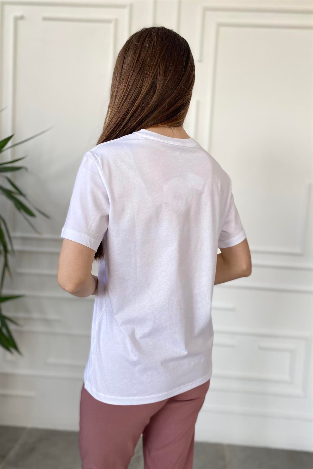 Önü Blok Ve Yazı Detaylı T-Shirt