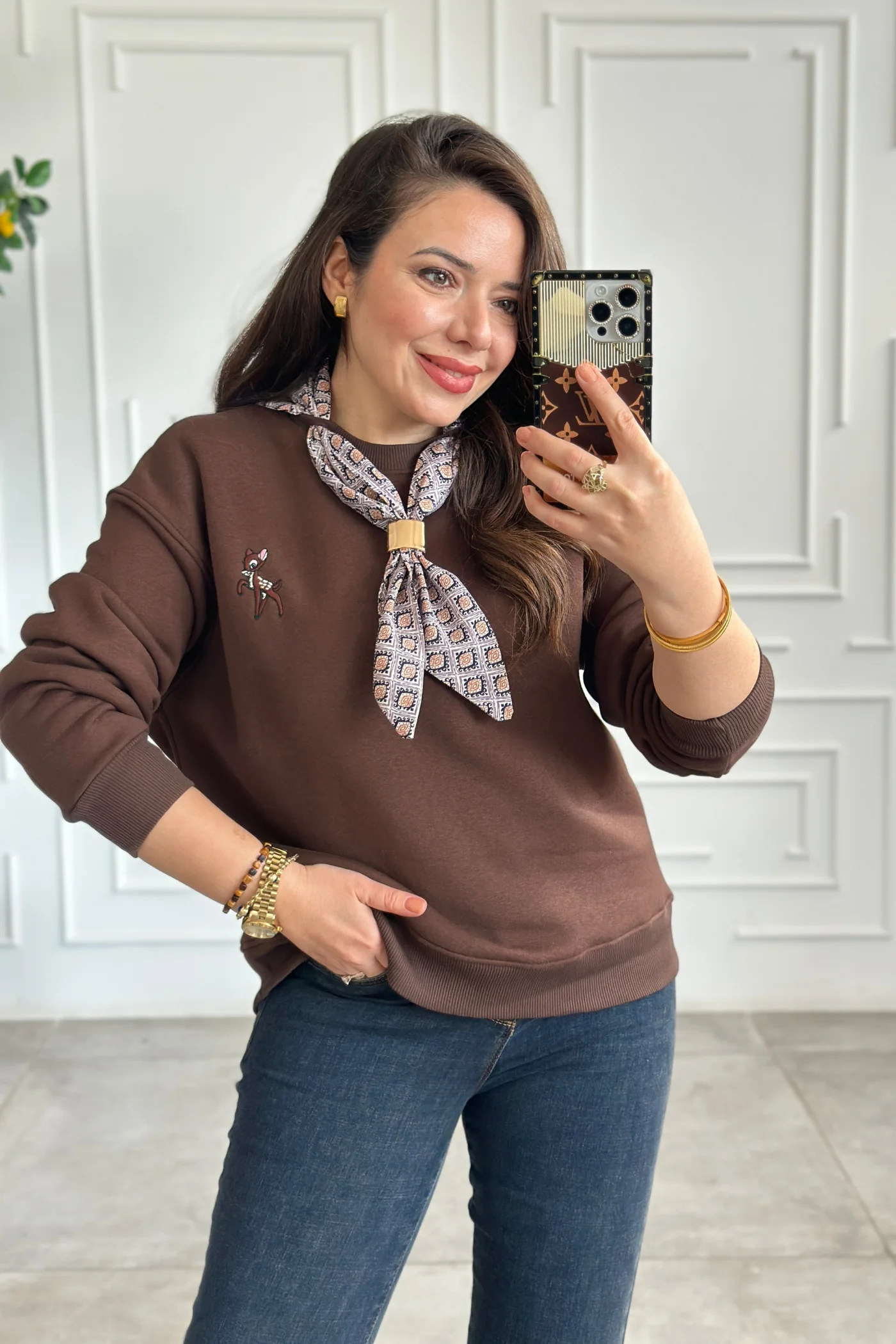 Geyik Nakış İşlemeli Yakası Fular Detaylı Sweat - KAHVERENGI