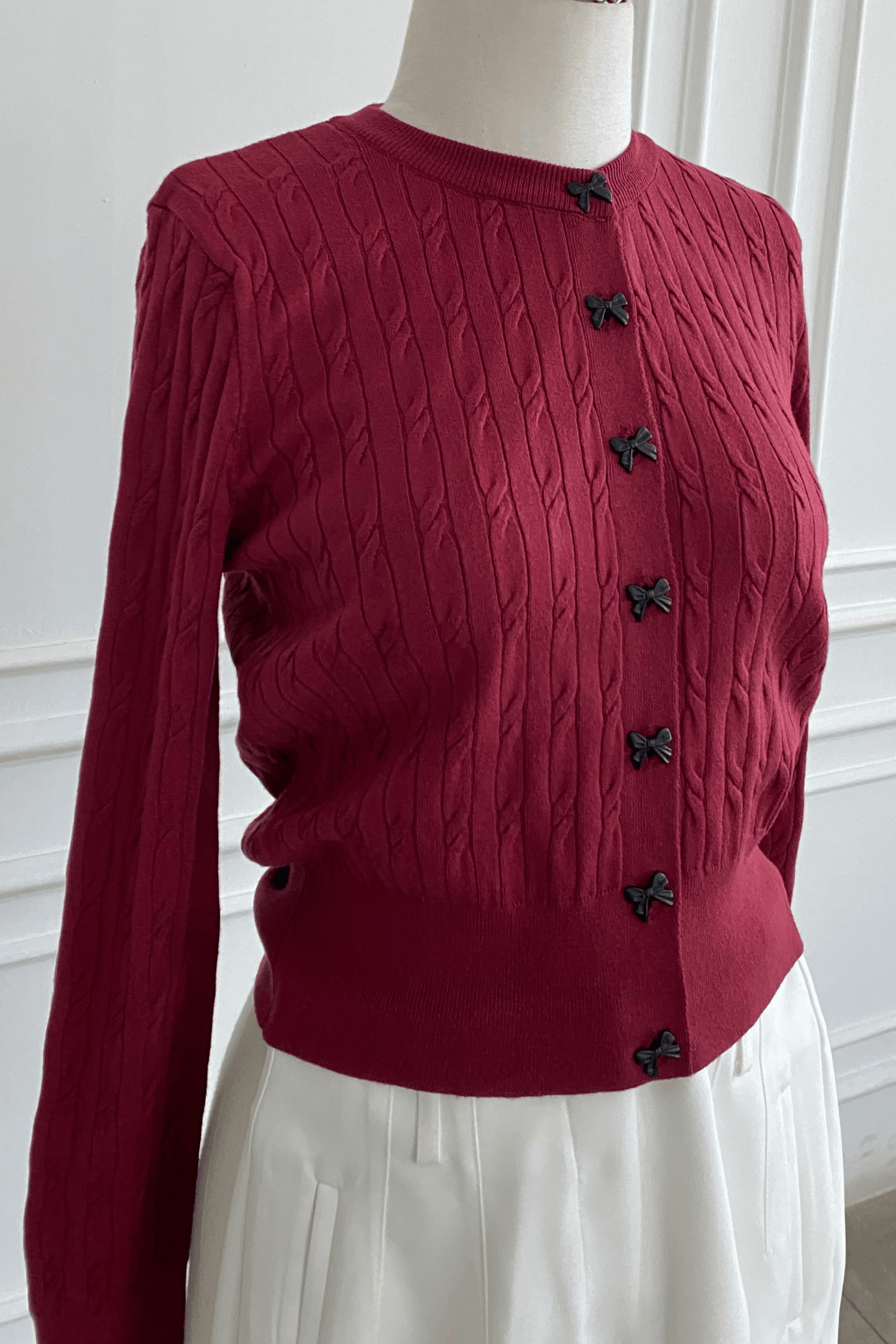 Kelebek Metal Aksesuar Detaylı Triko Ceket - BORDO