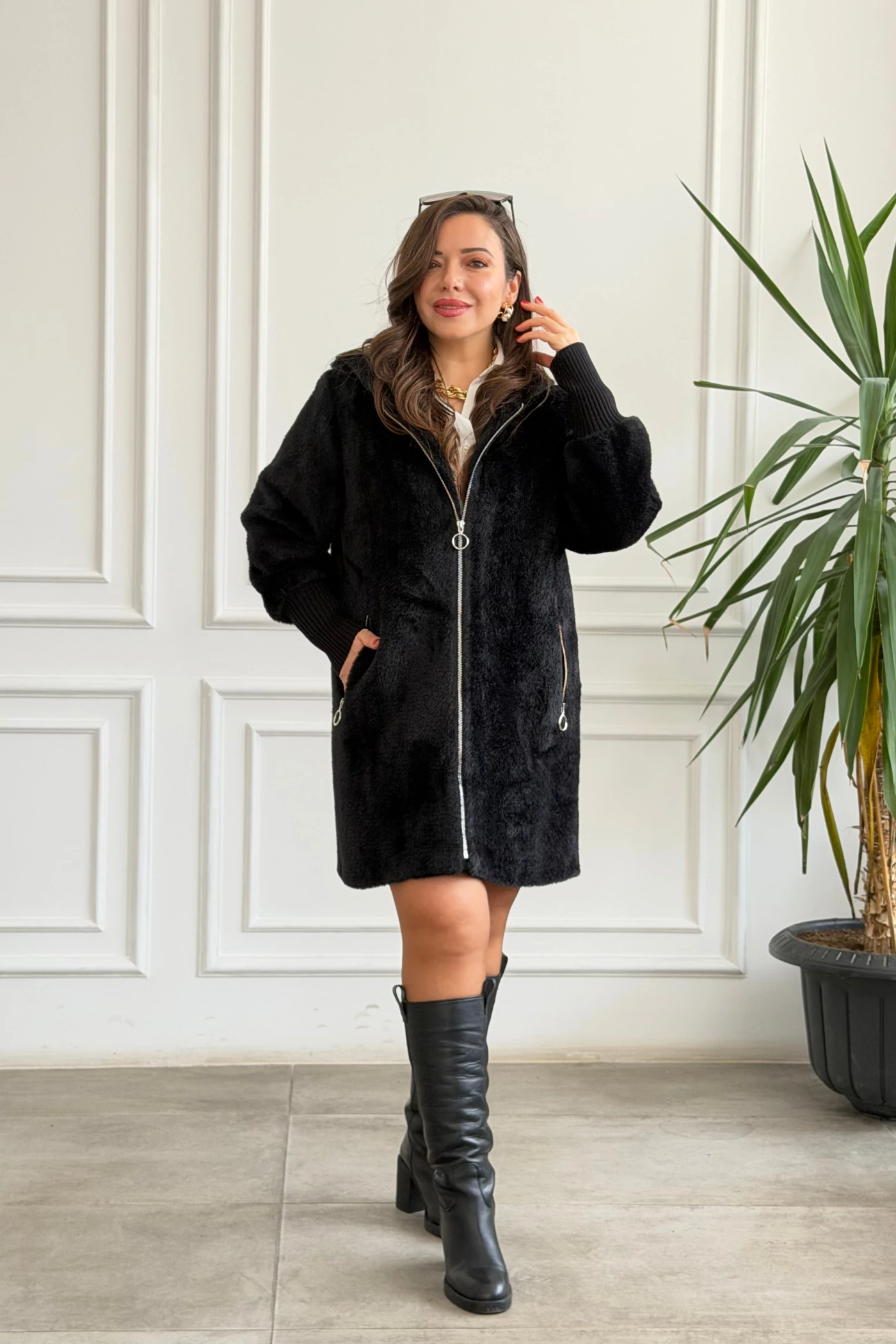 Önden Cep Fermuarlı Peluş Kaban