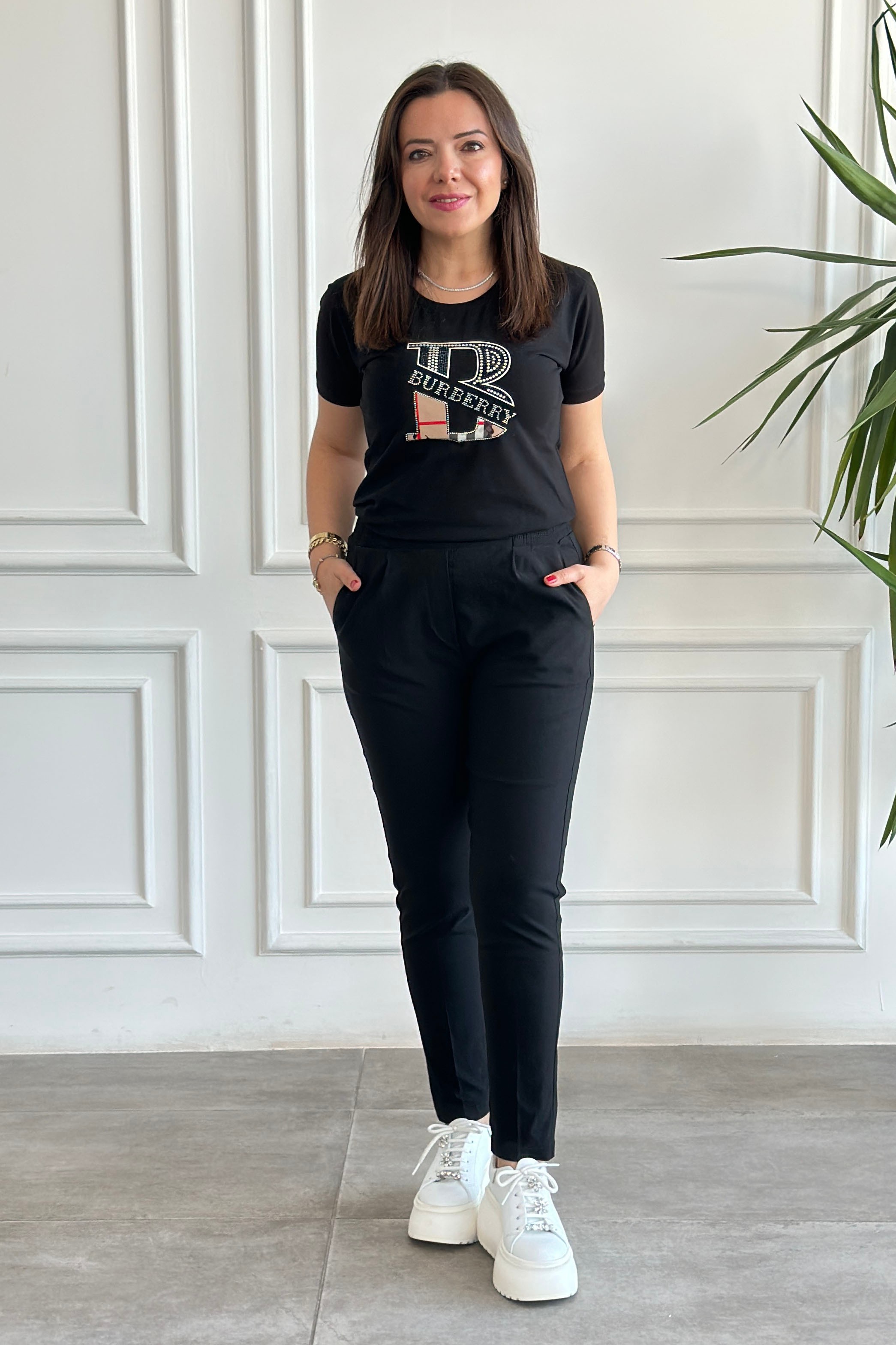 Bisiklet Yaka Yazı Ve Taş Detaylı T-Shirt