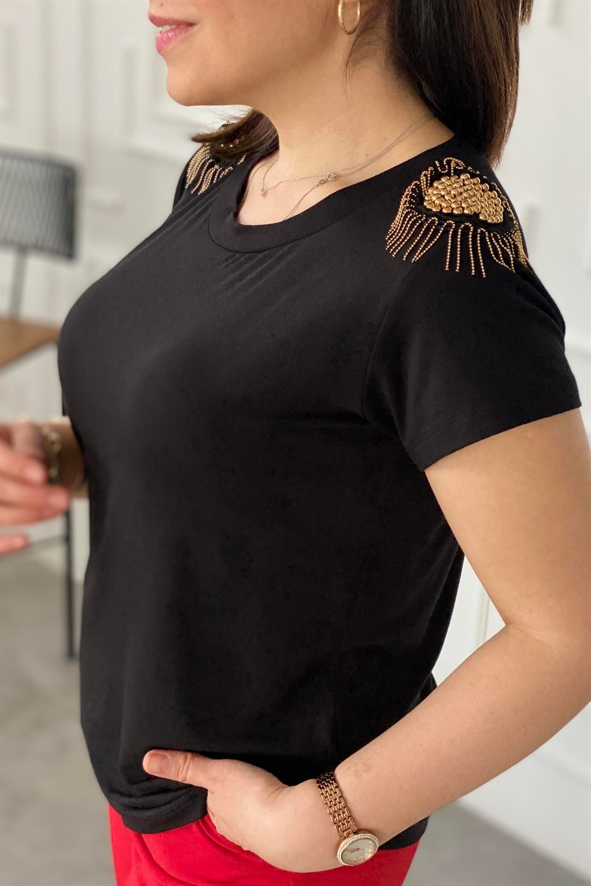 Apolet Detaylı T-Shirt