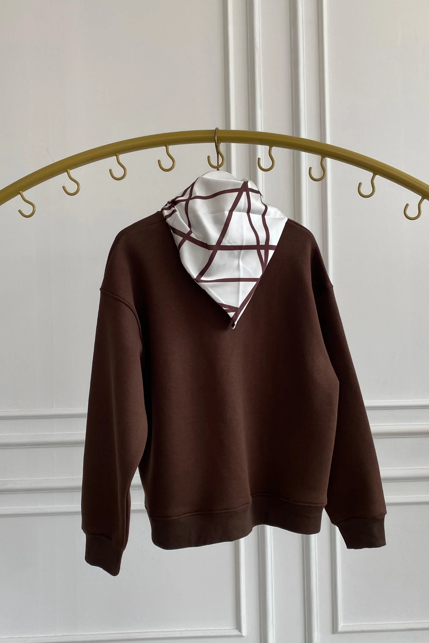 Yakası Fular Detaylı Sweat - KAHVERENGI