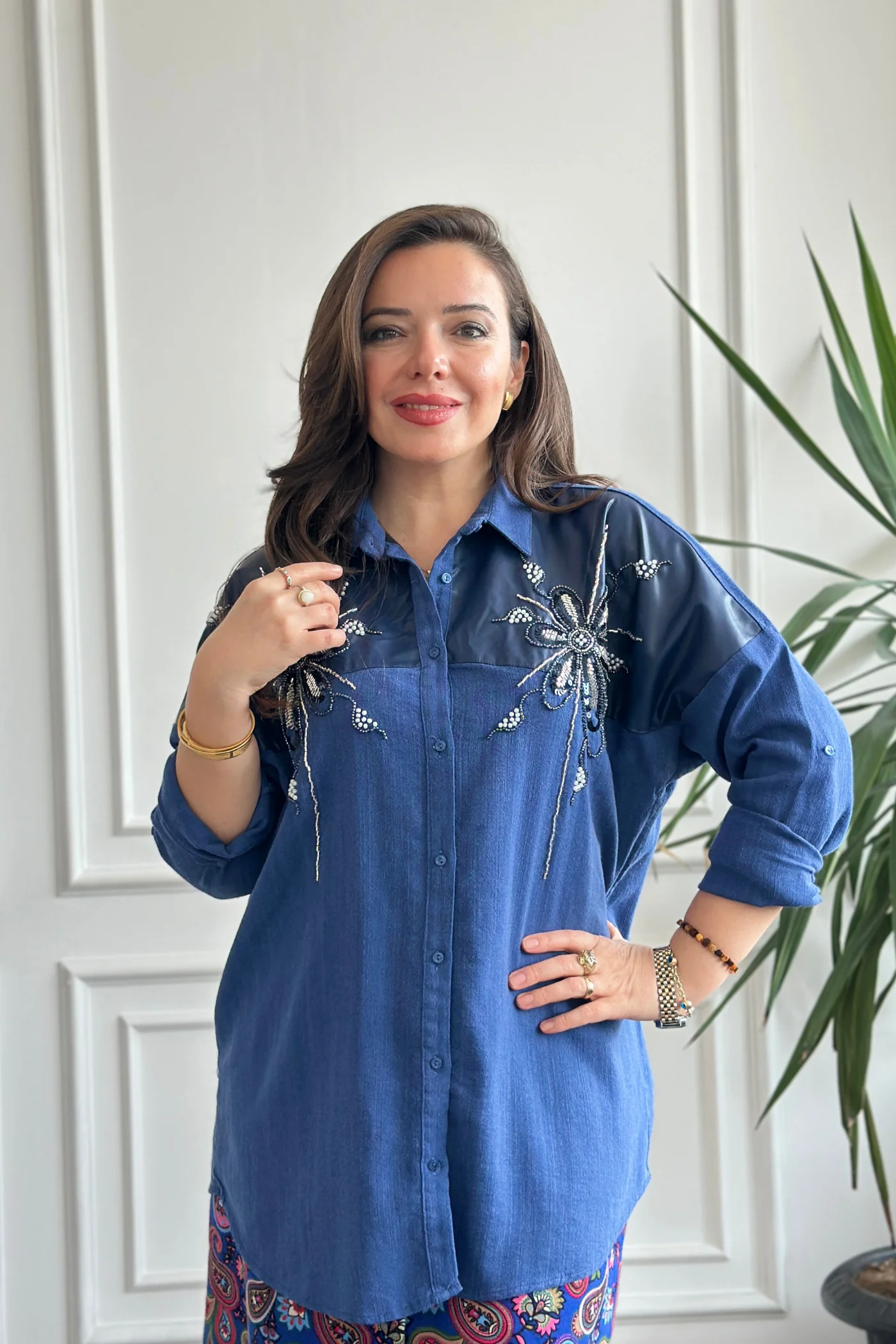 Pul Ve Boncuk İşlemeli Deri Detaylı Gömlek - LACIVERT