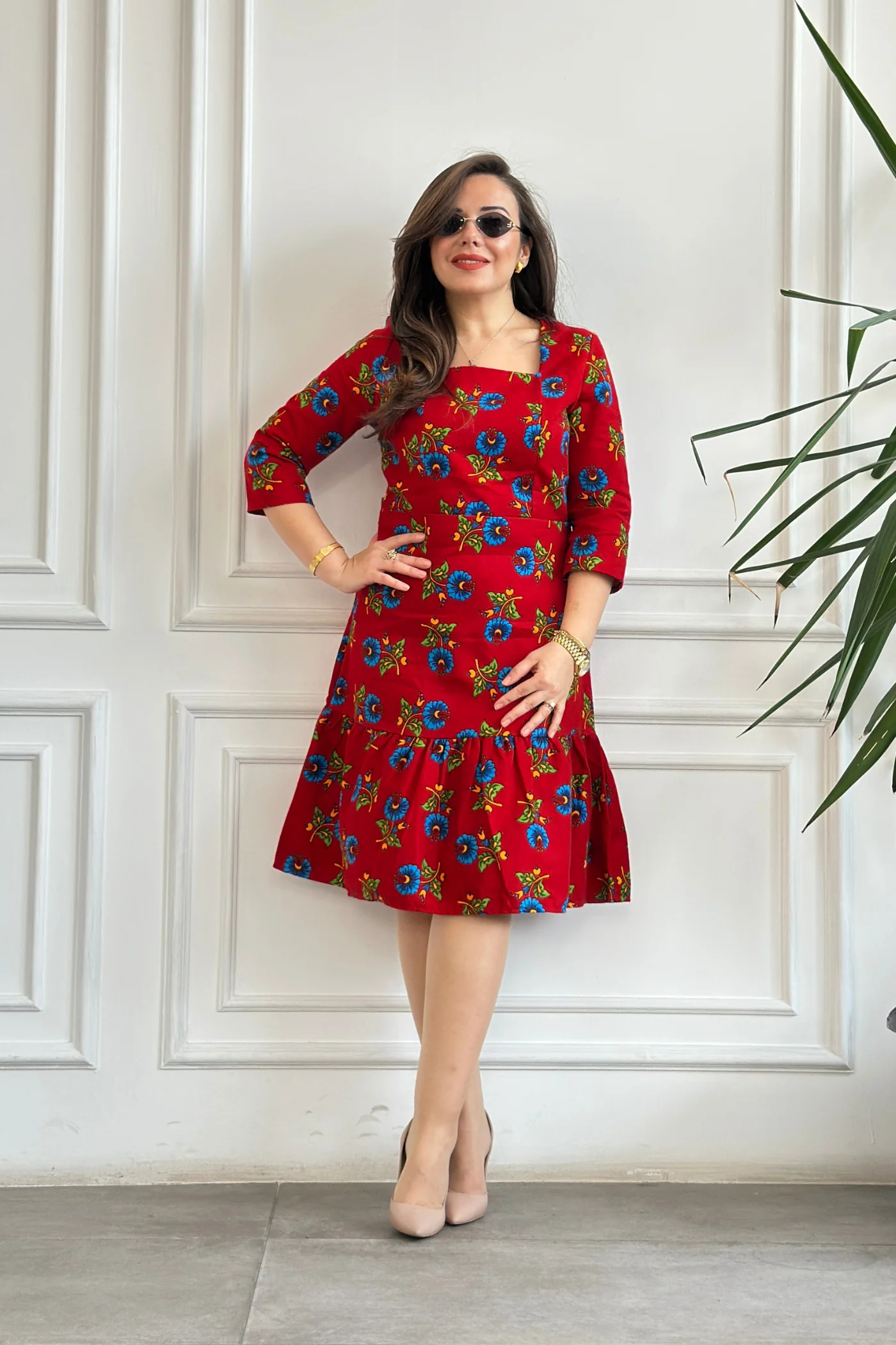 Etek Ucu Fırfırlı Kare Yaka Pazen Elbise - KIRMIZI