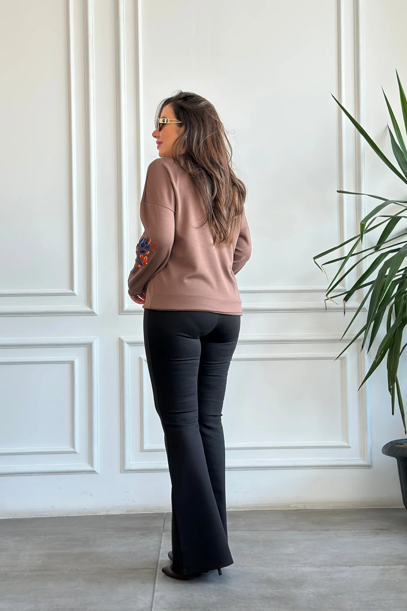 Önü Ve Kolları Nakış İşlemeli Sweat  - CAMEL