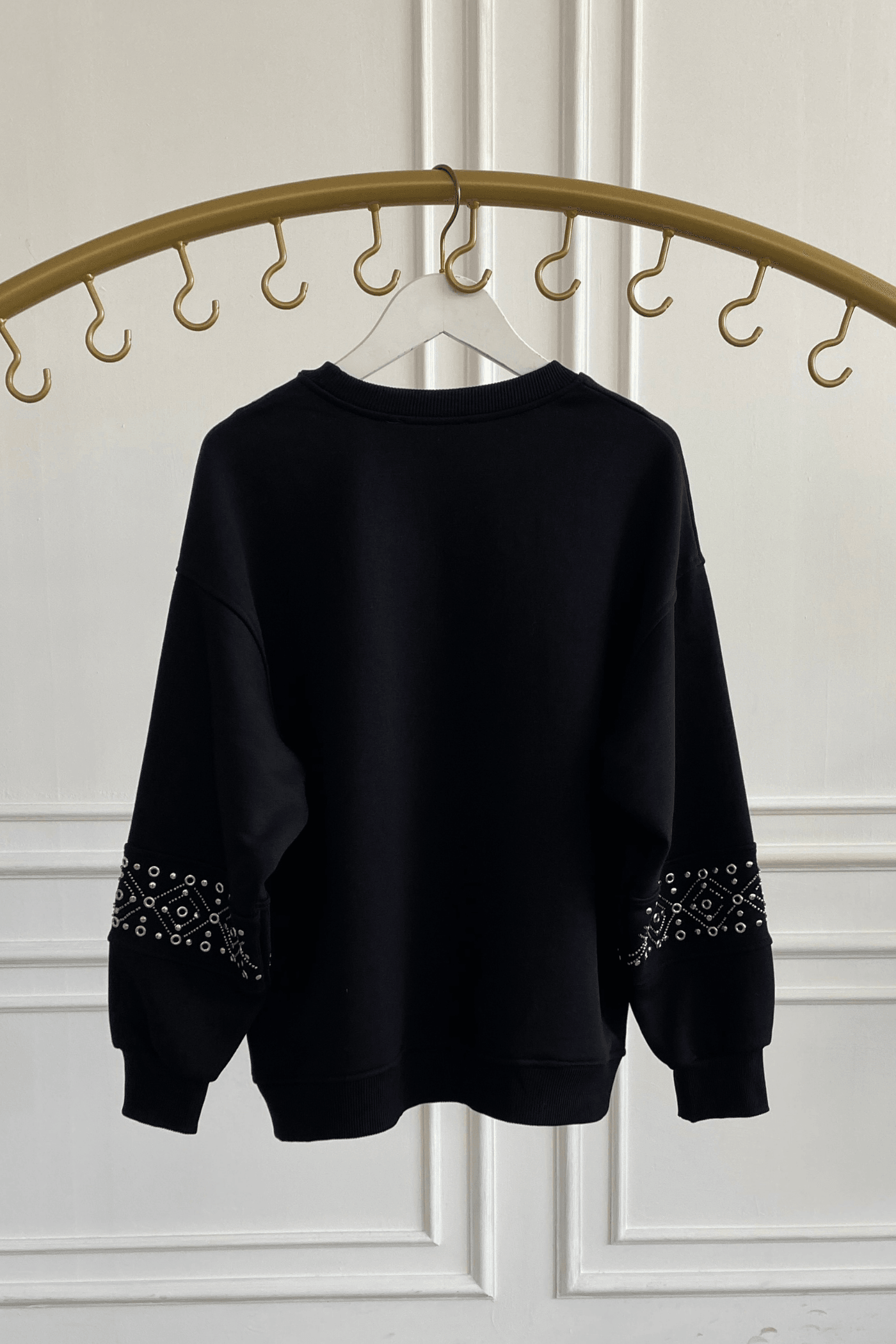 Tek Omzu Ve Kolları Zımba Boncuk Detaylı Sweat  