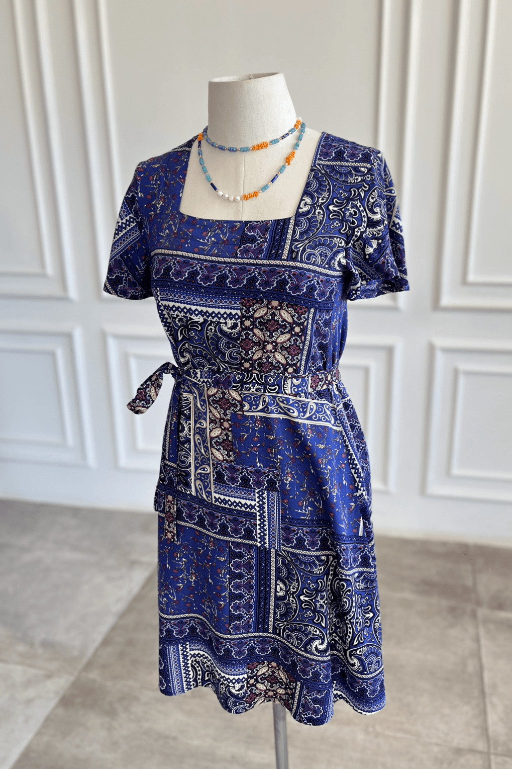 Kare Yaka Melek Kol Patchwork Desen Viscon Elbise - MOR