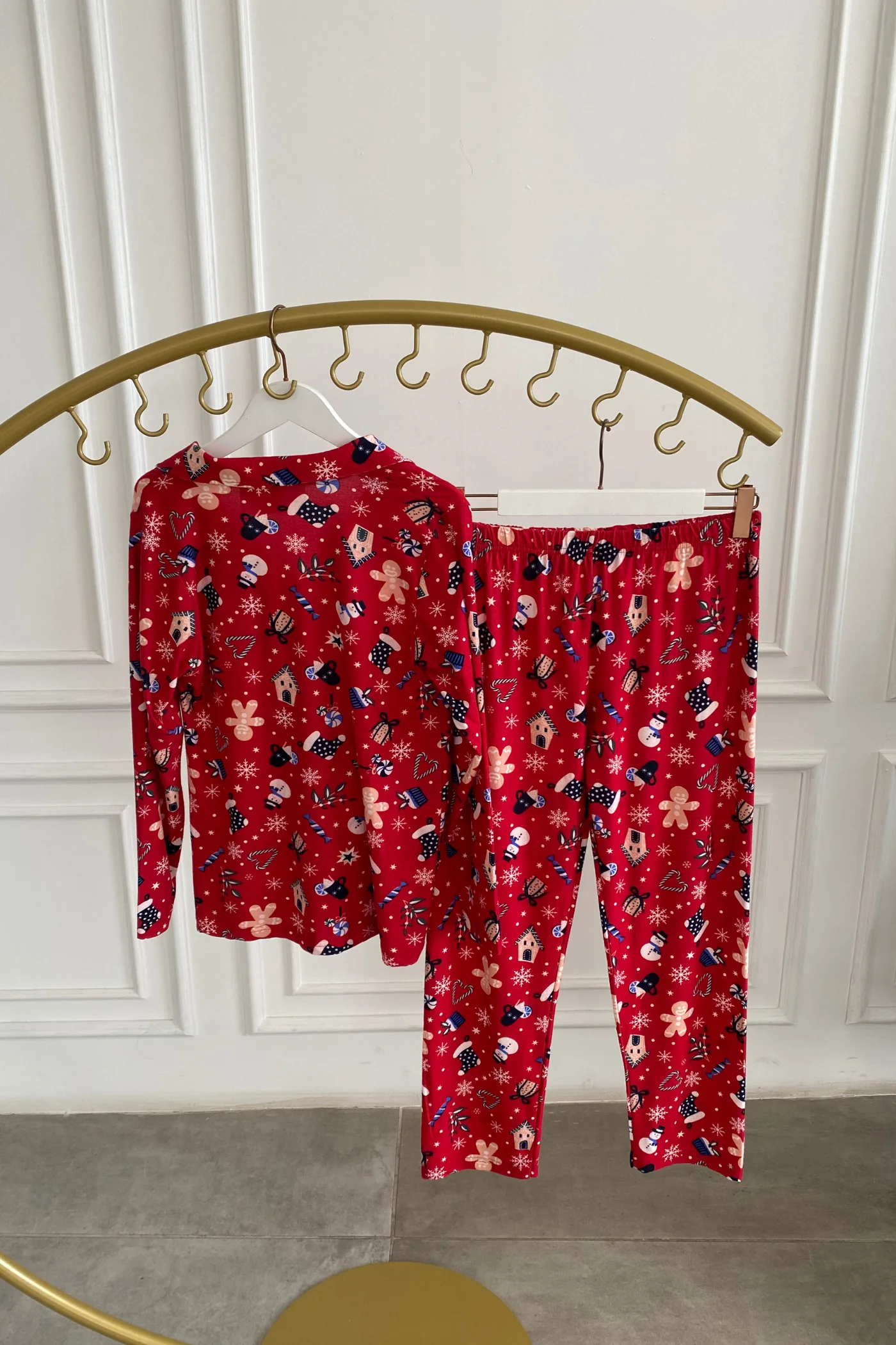 Çorap Desenli Pijama Takımı - KIRMIZI