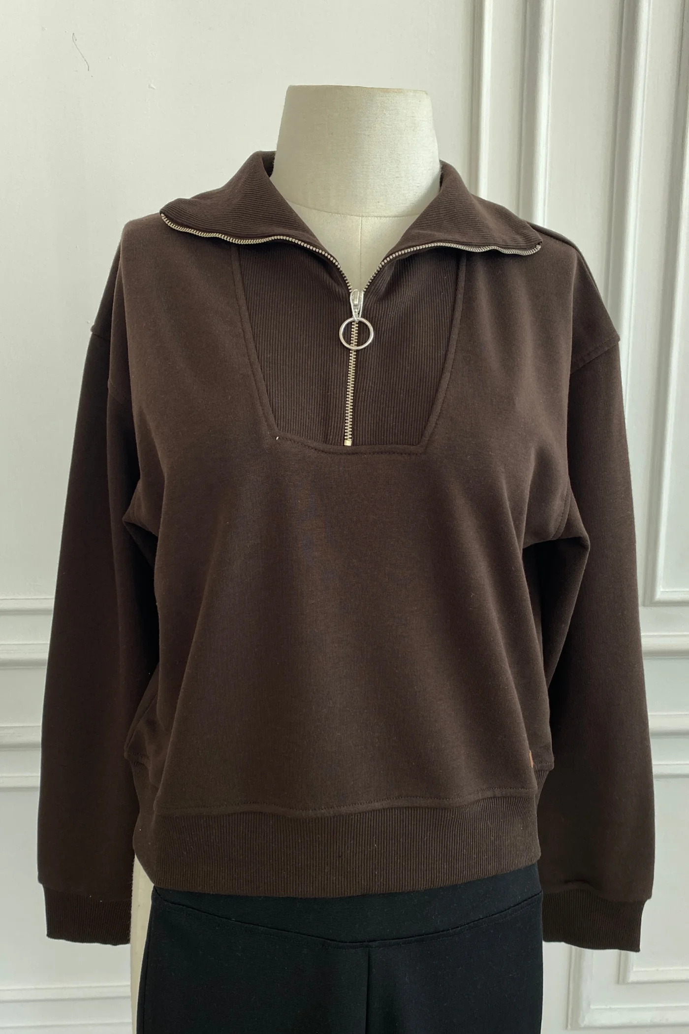 Yakası Fermuar Detaylı Düz Sweat