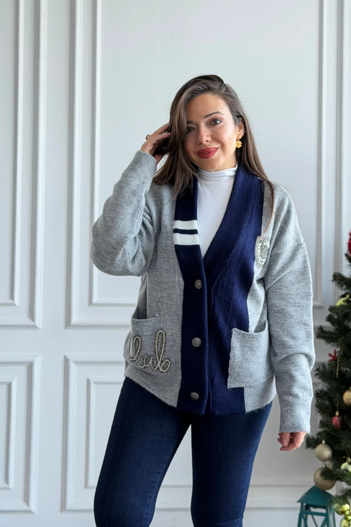 Arma Taş Ve Boncuk İşlemeli V Yaka Hırka 