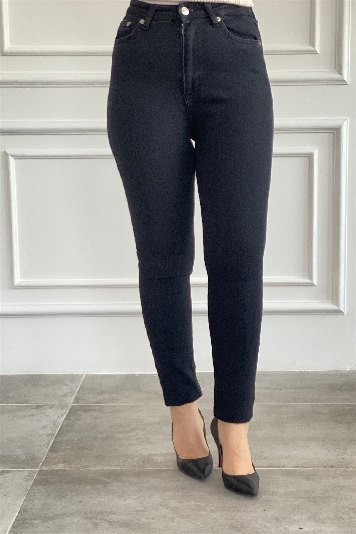 Dokuma Detaylı Dar Paça Slim Fit Kot Pantolon