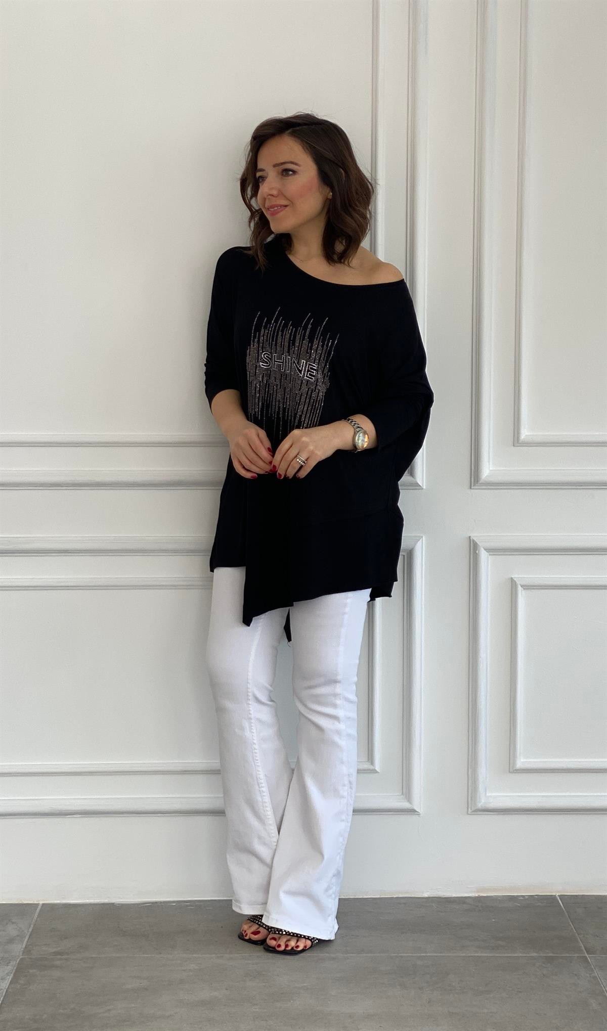 Yazı Ve Taş Detaylı Asimetrik Kesim Bluz