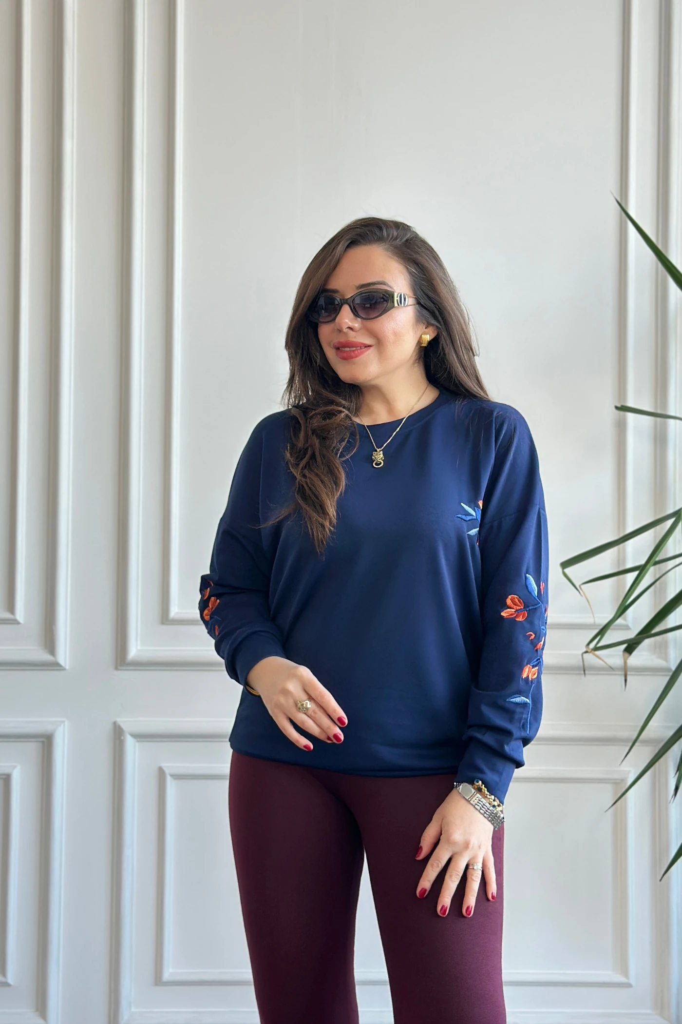 Önü Ve Kolları Nakış İşlemeli Sweat  - LACIVERT