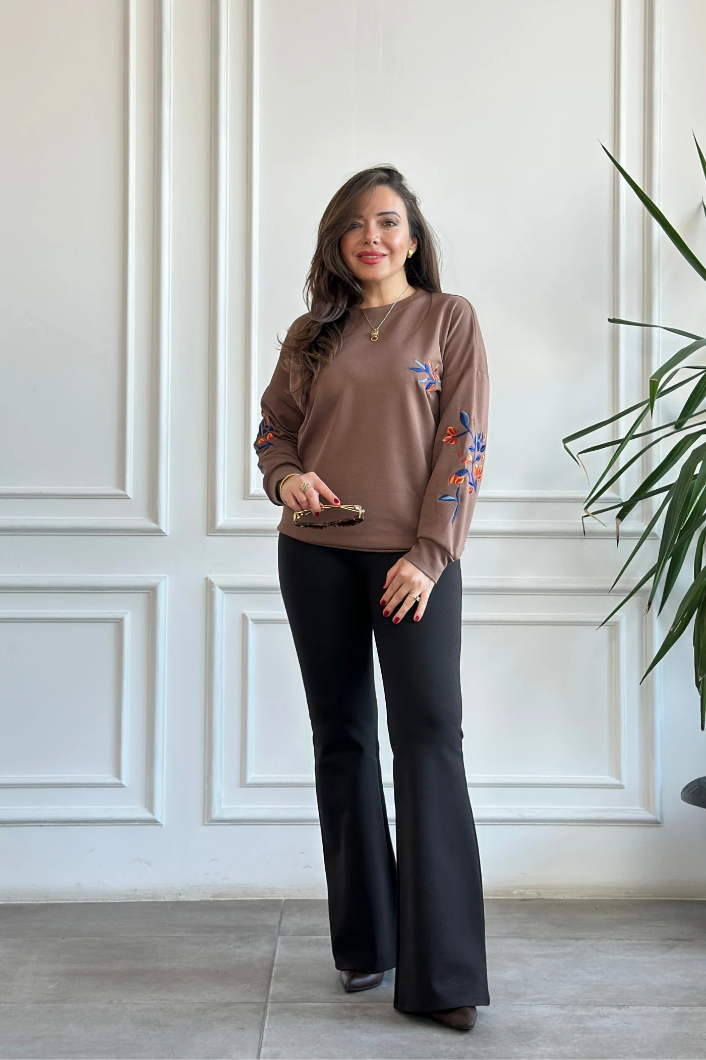 Önü Ve Kolları Nakış İşlemeli Sweat  - CAMEL